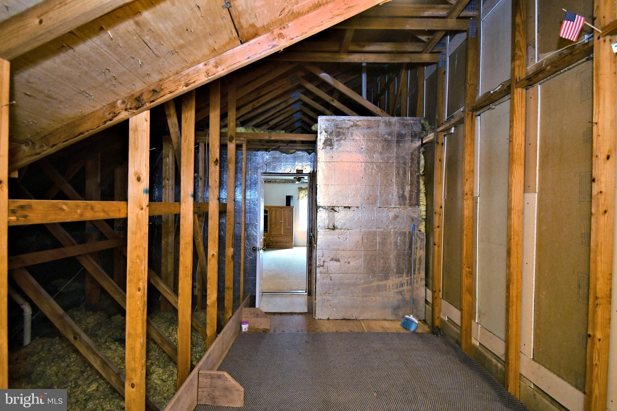 MONTGOMERY BROOKE - Residential