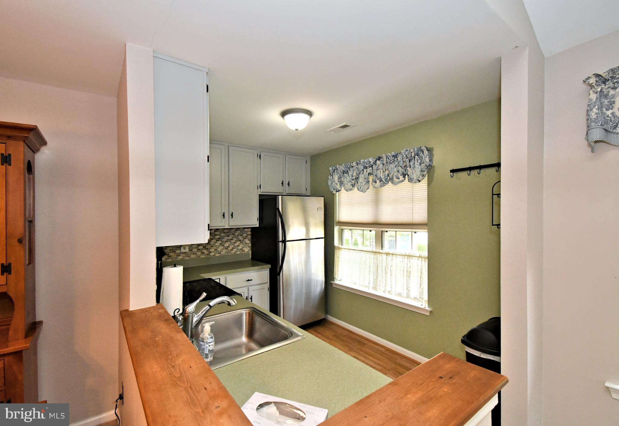 MONTGOMERY BROOKE - Residential