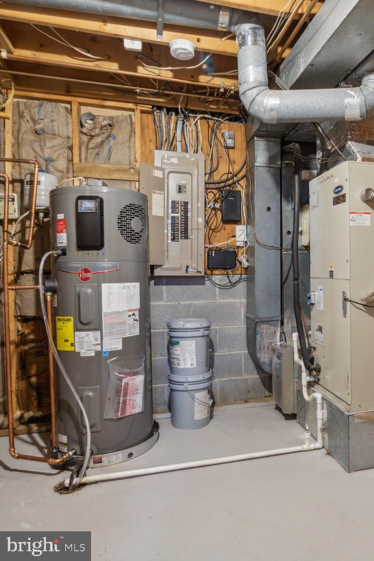 NEABSCO HILLS - Residential