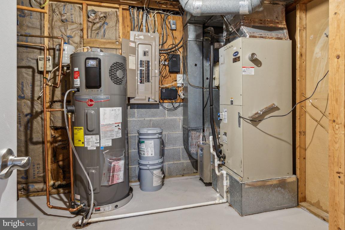 NEABSCO HILLS - Residential