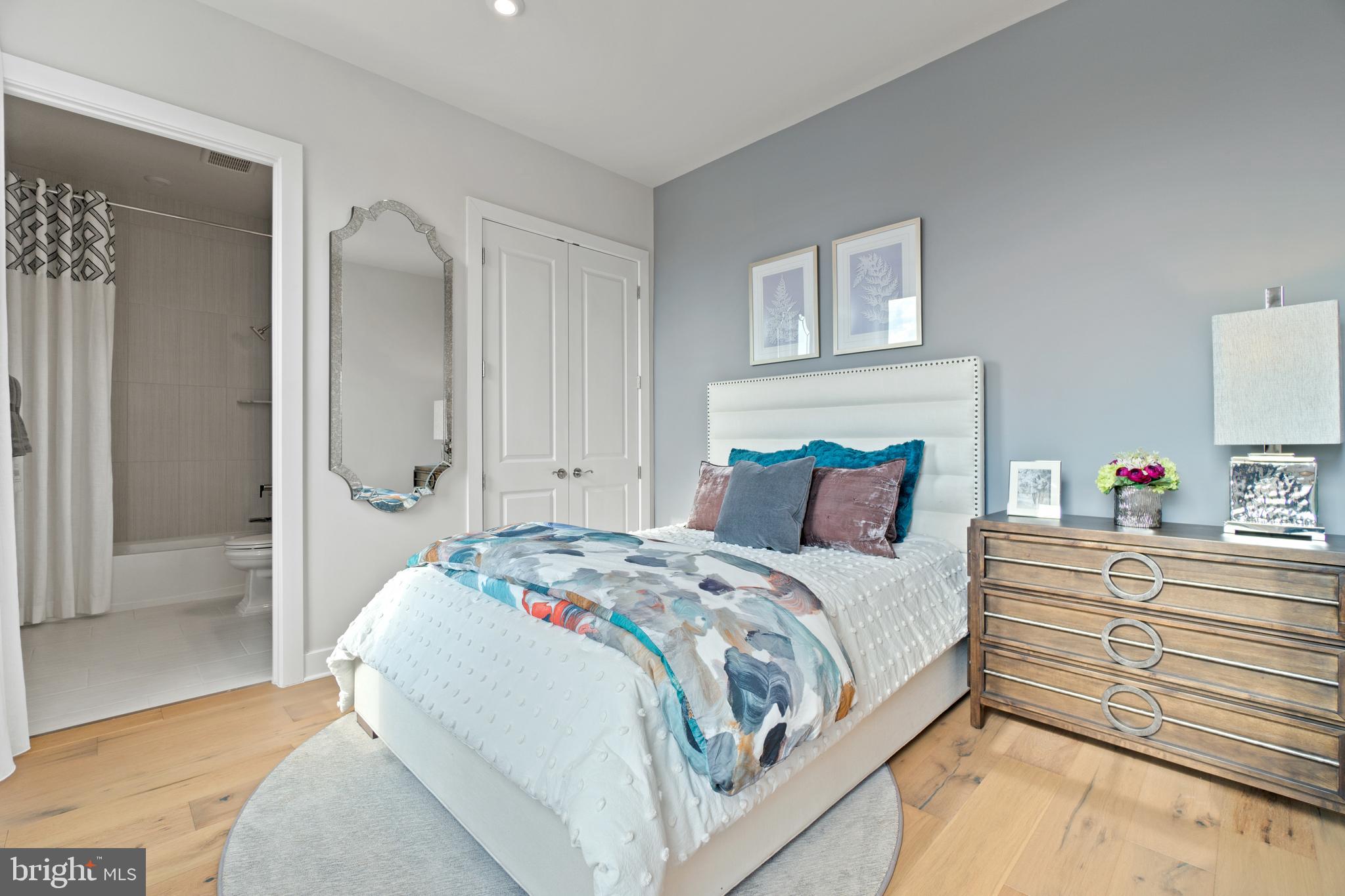 WHITE OAKS FARM - Residential