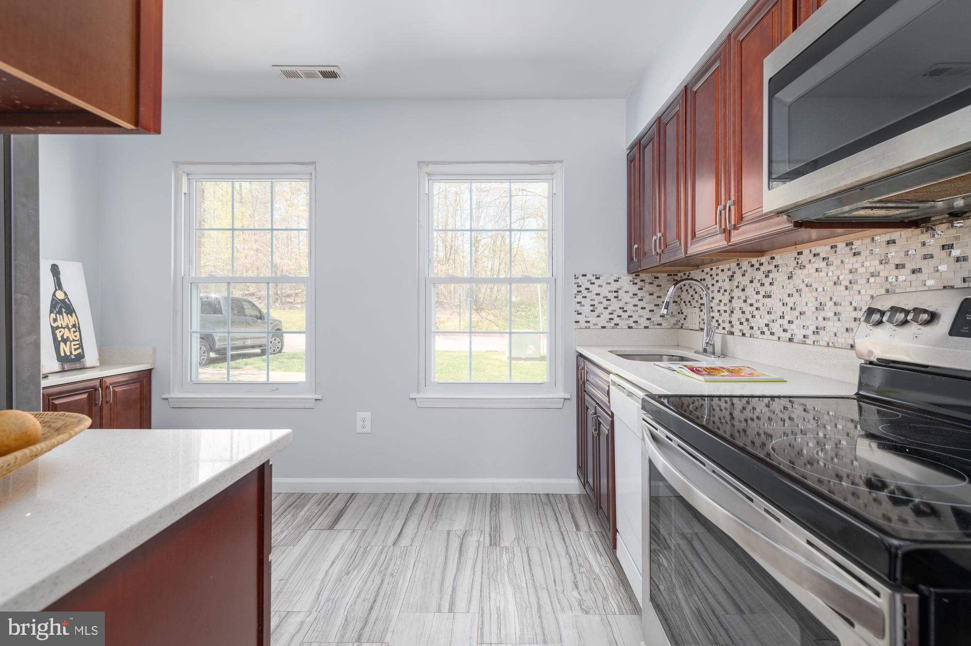 MARINE OAKS VILLAGE - Residential