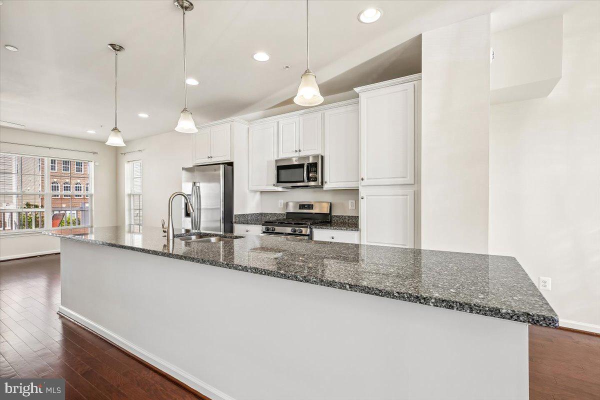 BRICK YARD STATION - Residential