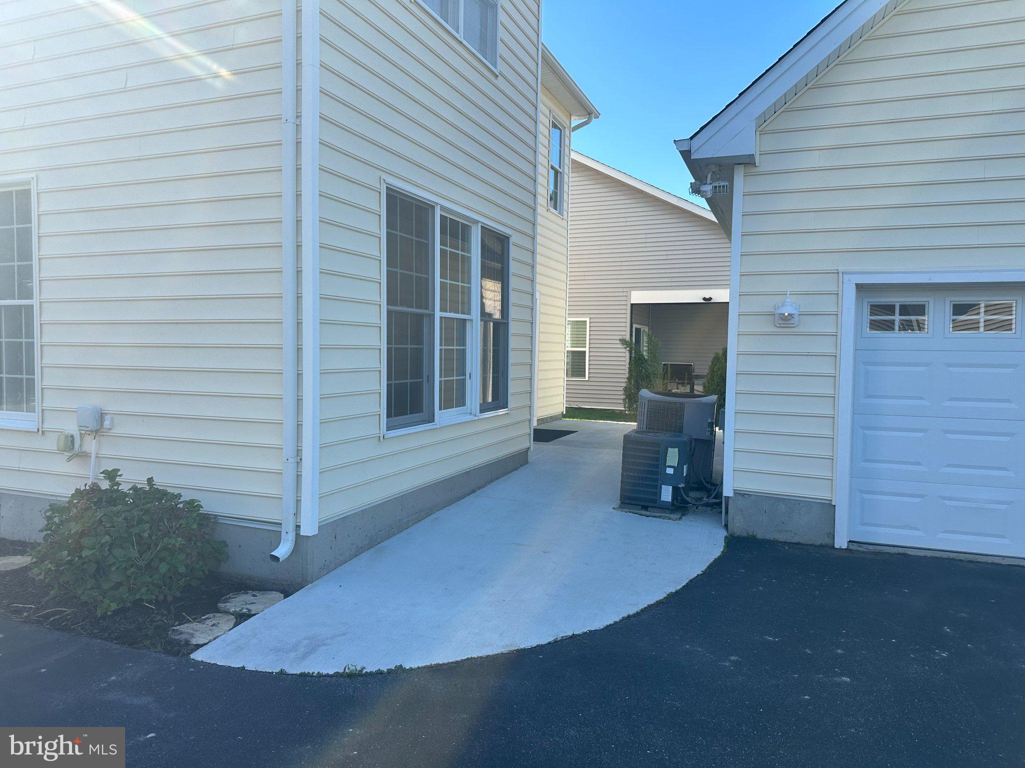 12127 SNUG HARBOR ROAD