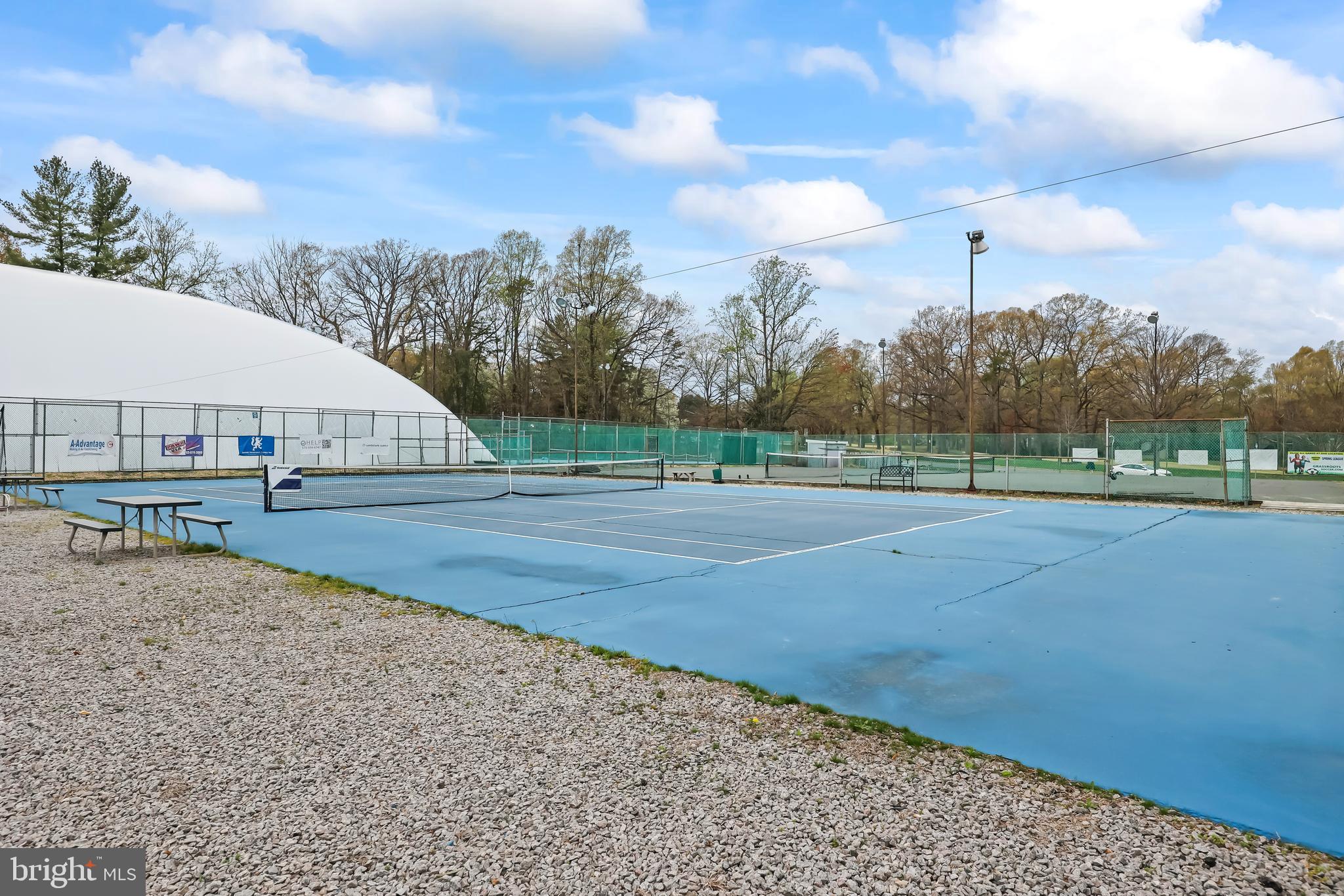 COUNTRY CLUB/LAKE MONTCLAIR - Residential