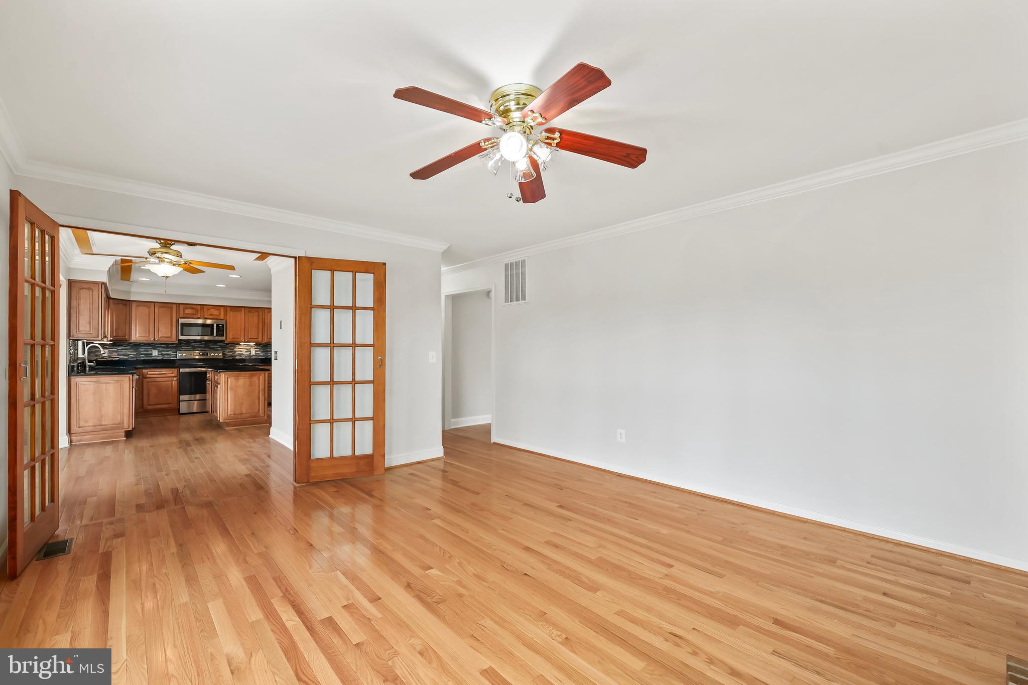 COUNTRY CLUB/LAKE MONTCLAIR - Residential