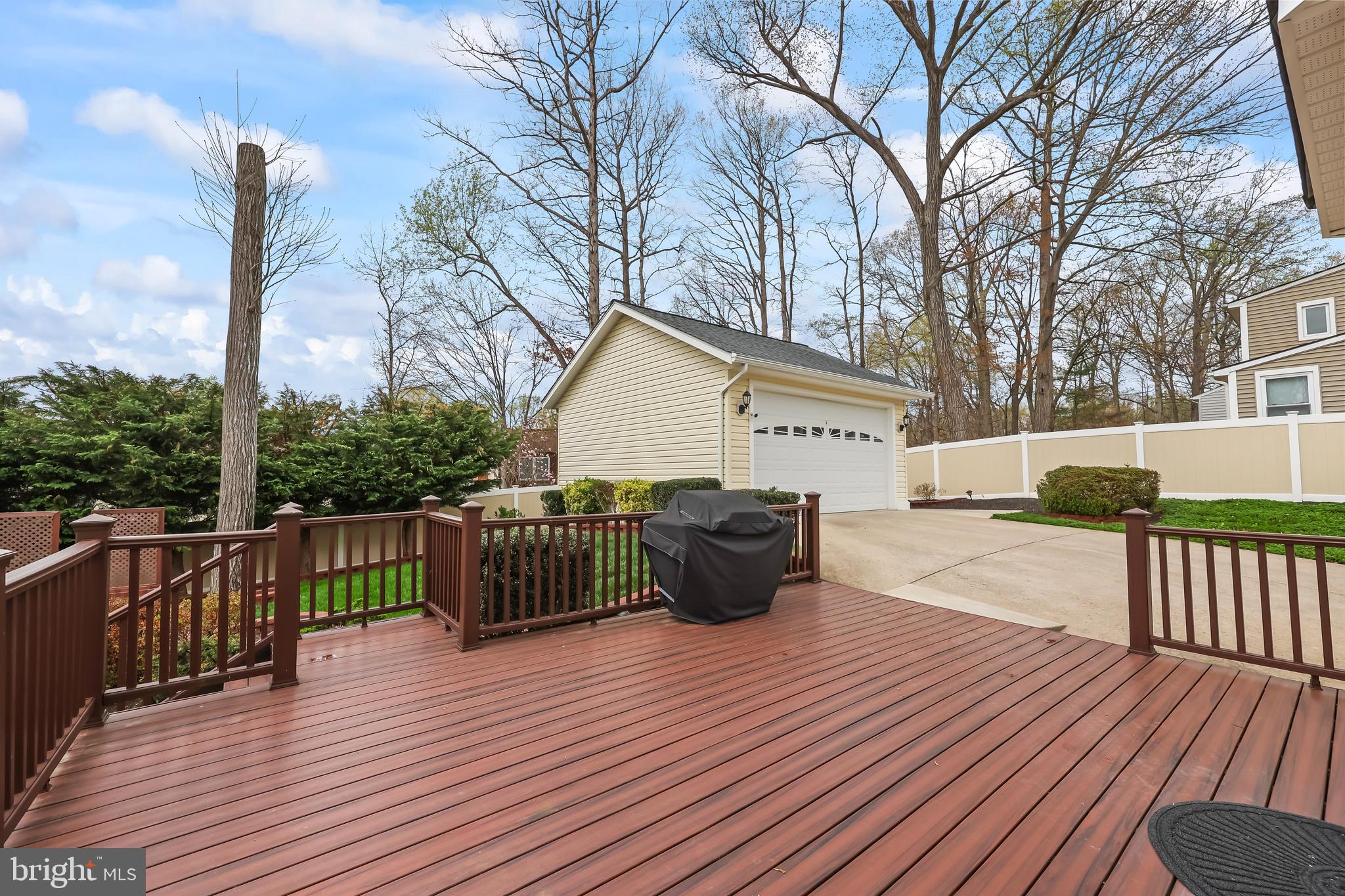 COUNTRY CLUB/LAKE MONTCLAIR - Residential