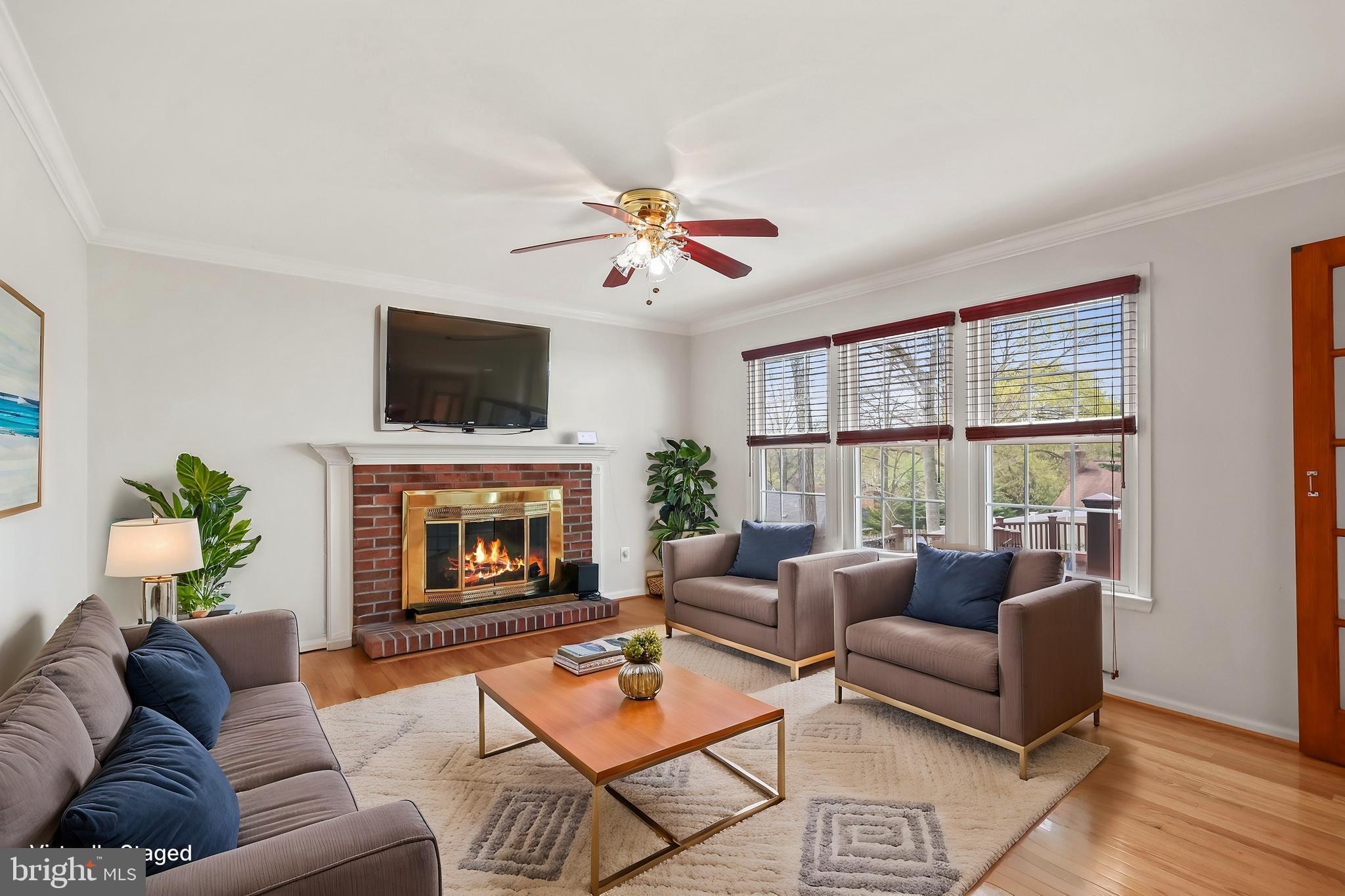 COUNTRY CLUB/LAKE MONTCLAIR - Residential