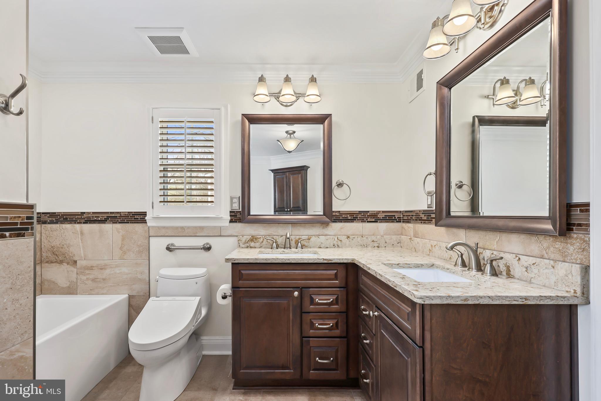 COUNTRY CLUB/LAKE MONTCLAIR - Residential