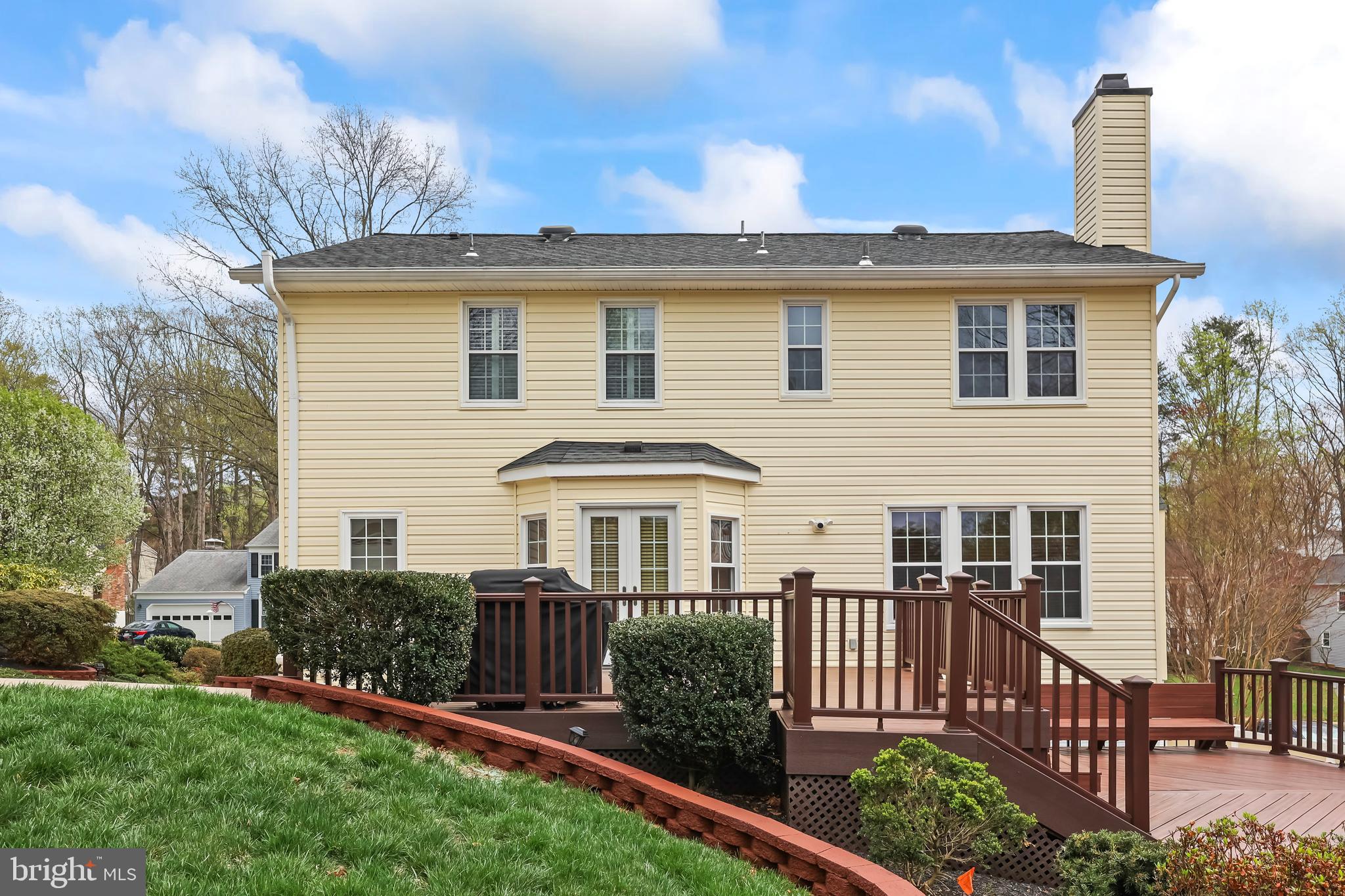 COUNTRY CLUB/LAKE MONTCLAIR - Residential