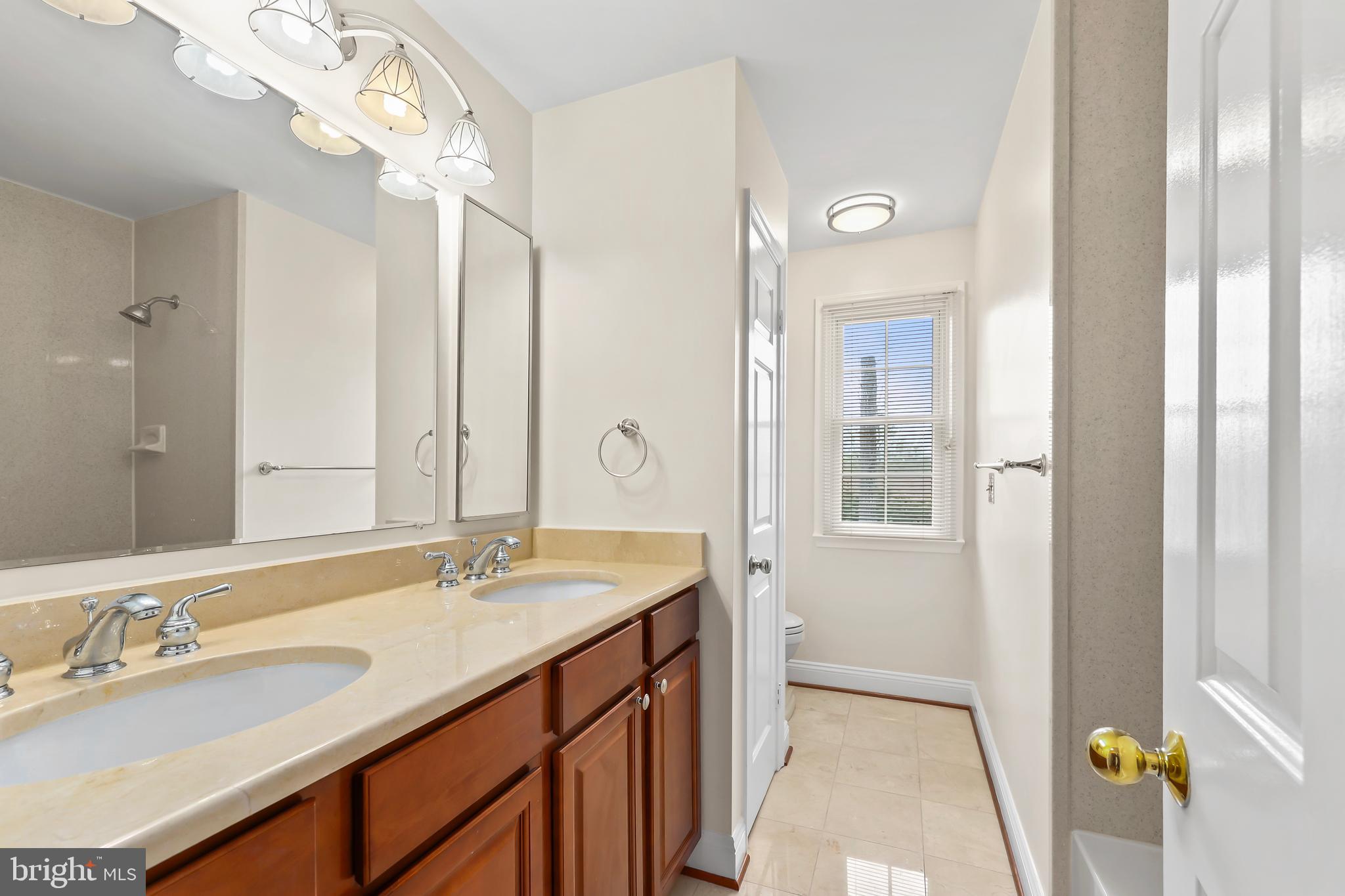 COUNTRY CLUB/LAKE MONTCLAIR - Residential