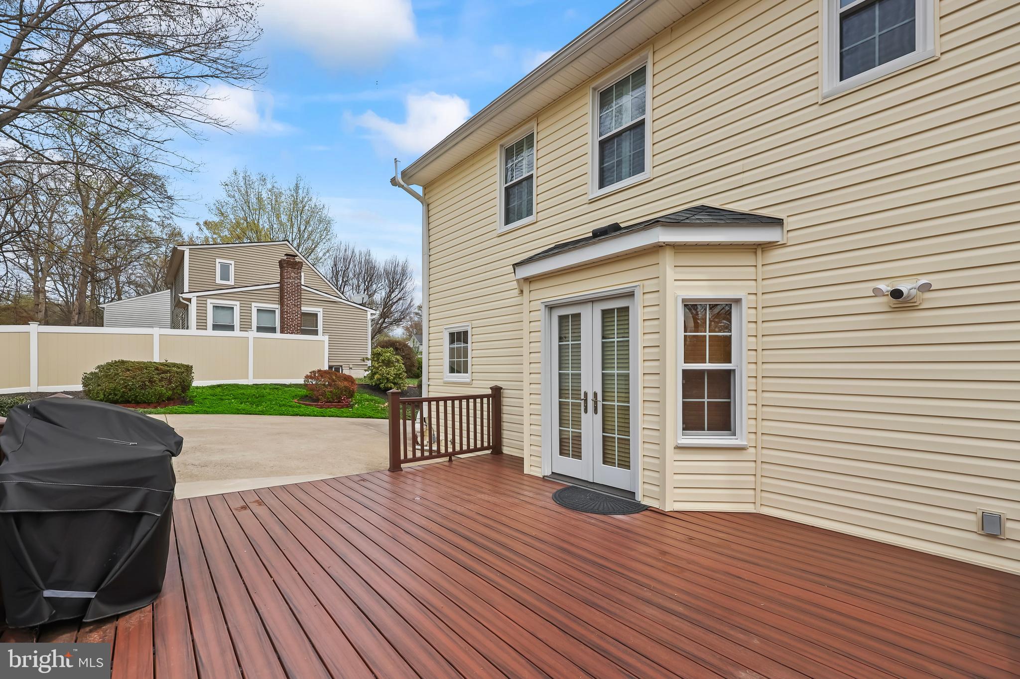 COUNTRY CLUB/LAKE MONTCLAIR - Residential