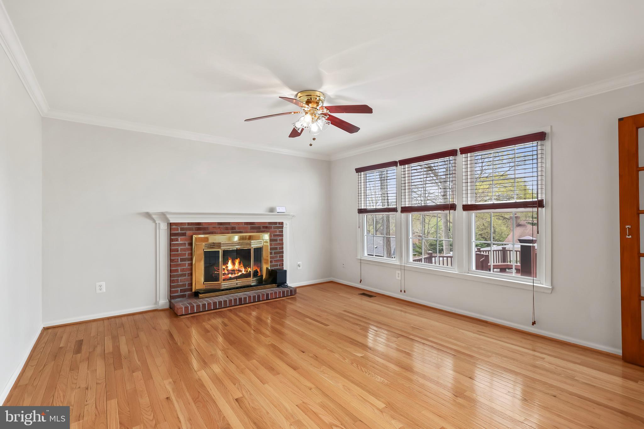 COUNTRY CLUB/LAKE MONTCLAIR - Residential