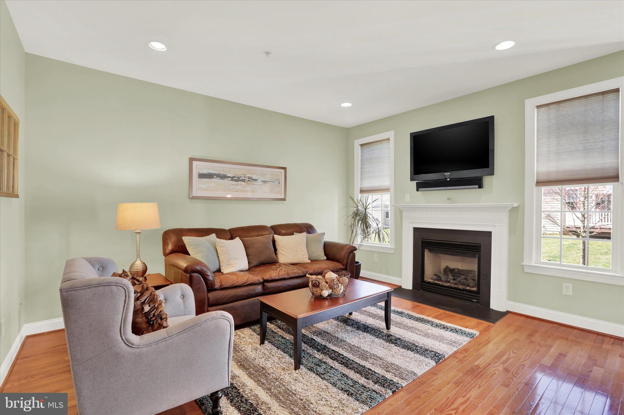 TH AT HERITAGE CNTR - Residential