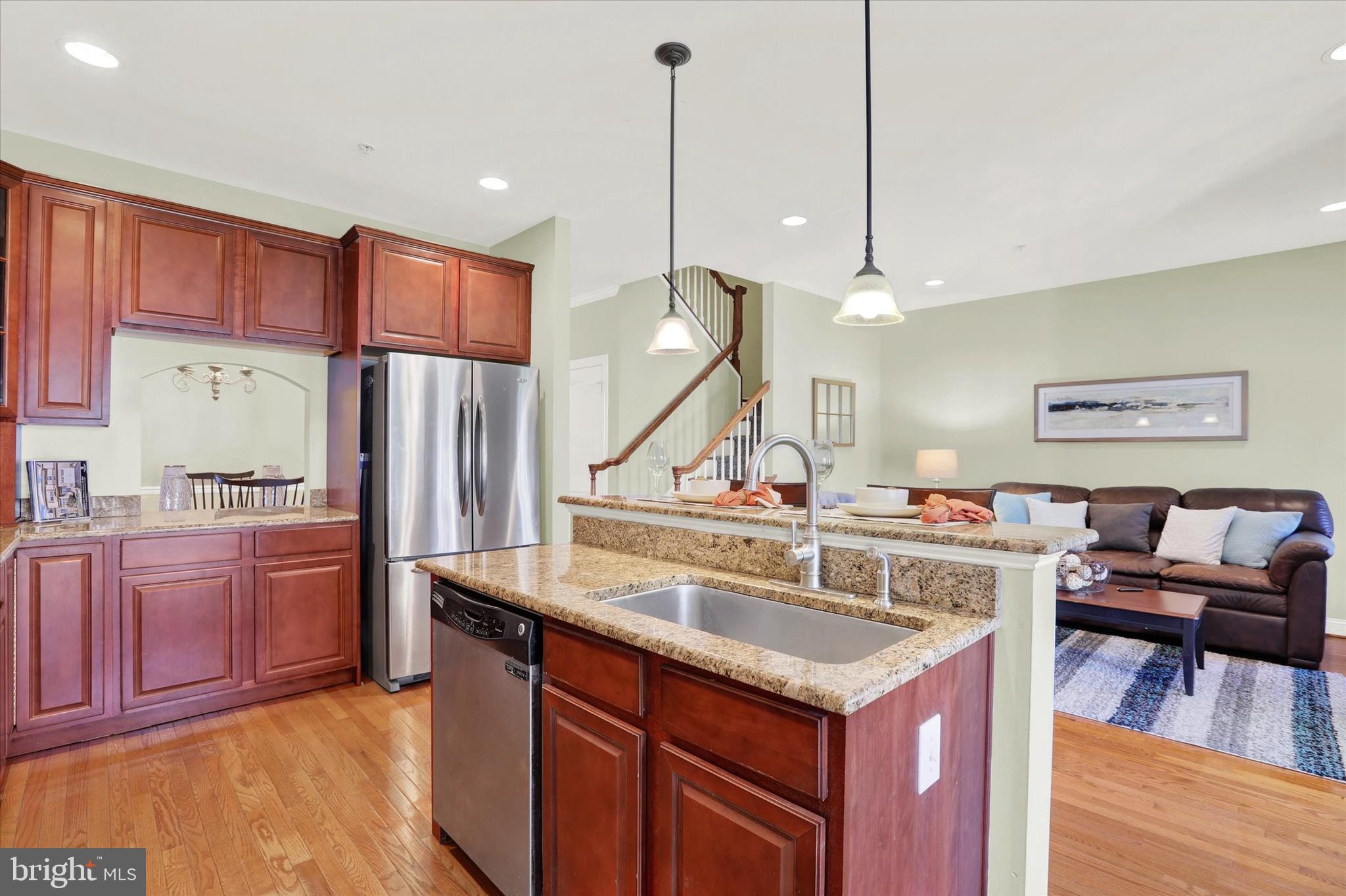 TH AT HERITAGE CNTR - Residential