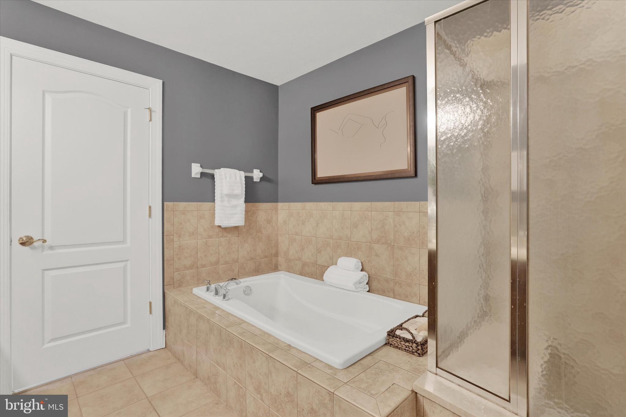 TH AT HERITAGE CNTR - Residential