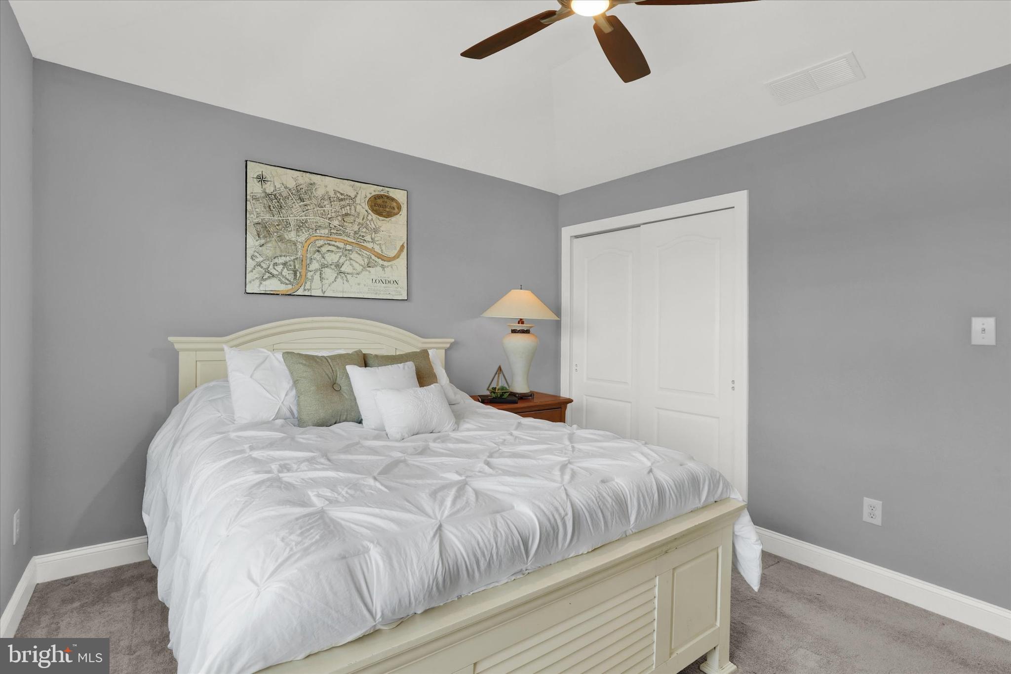 TH AT HERITAGE CNTR - Residential