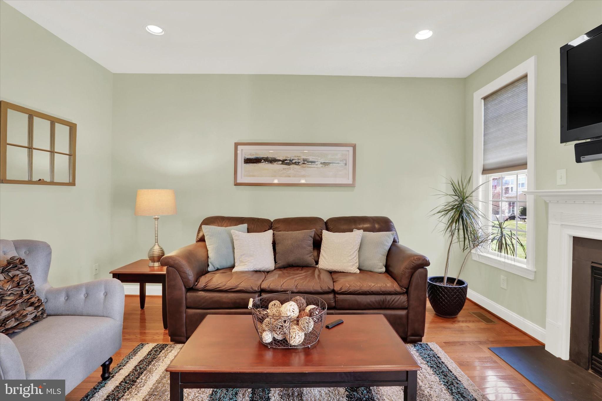 TH AT HERITAGE CNTR - Residential