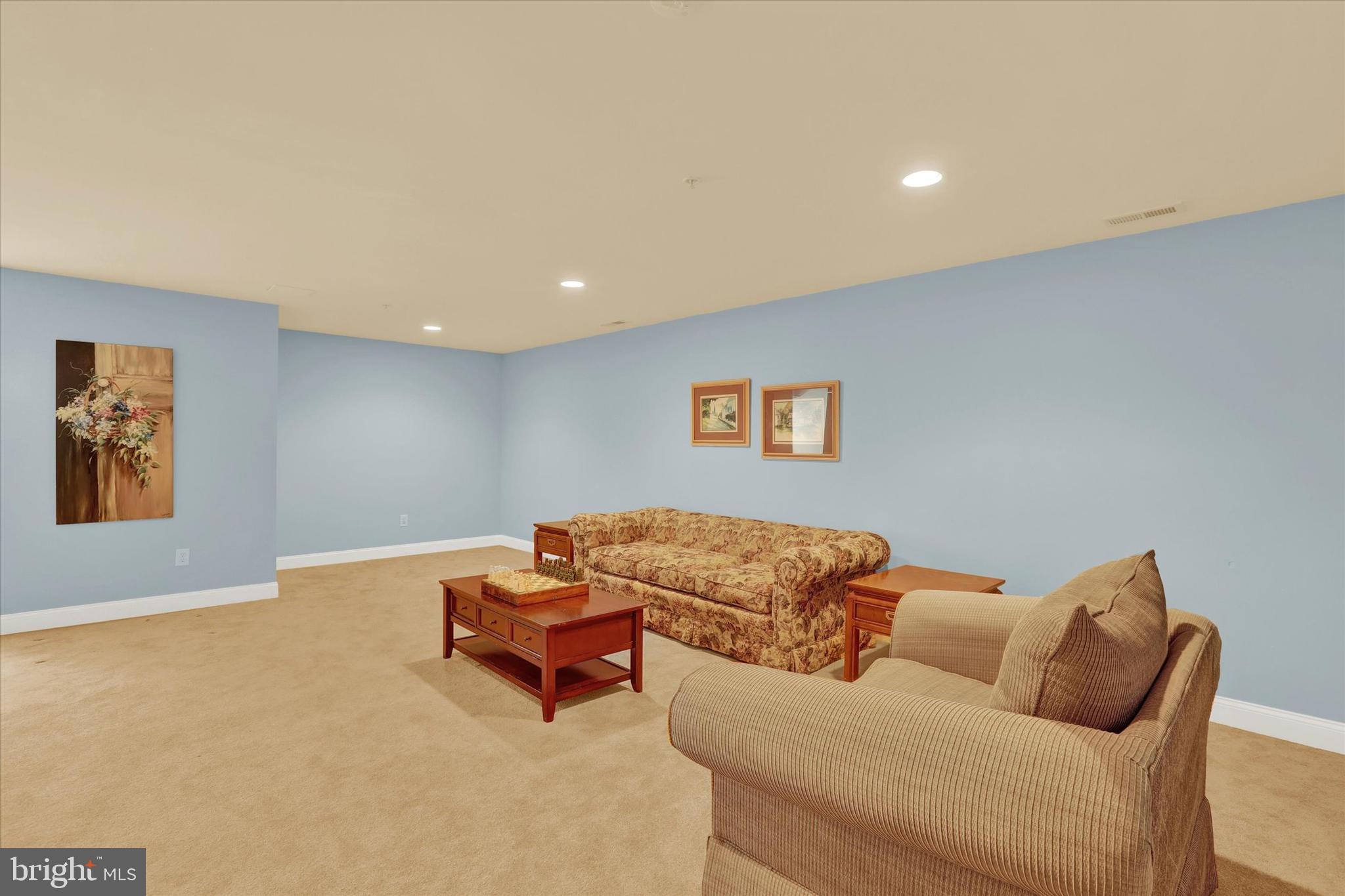 TH AT HERITAGE CNTR - Residential