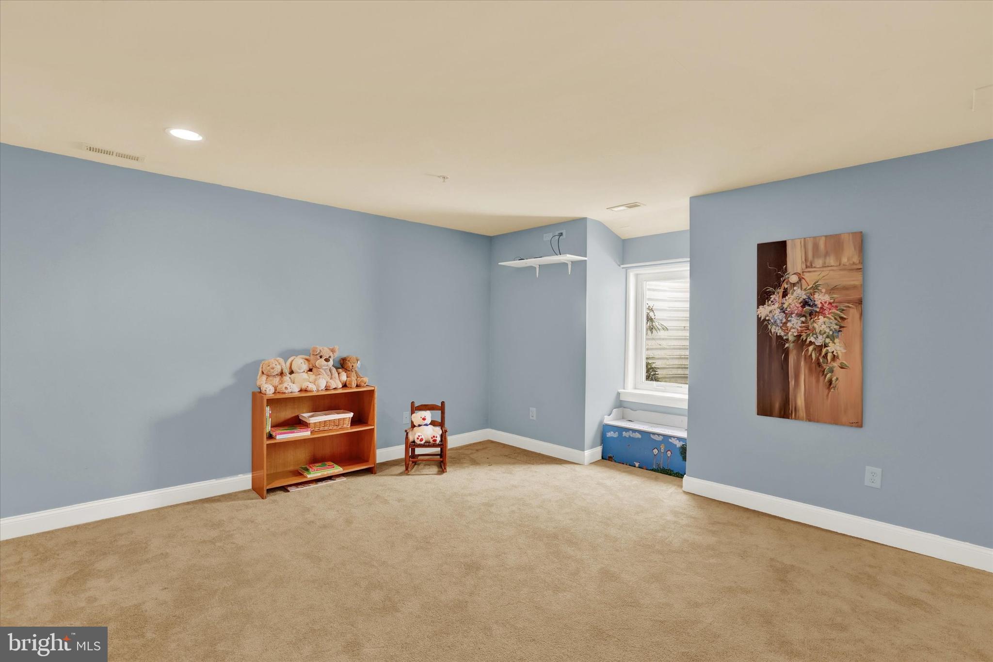 TH AT HERITAGE CNTR - Residential