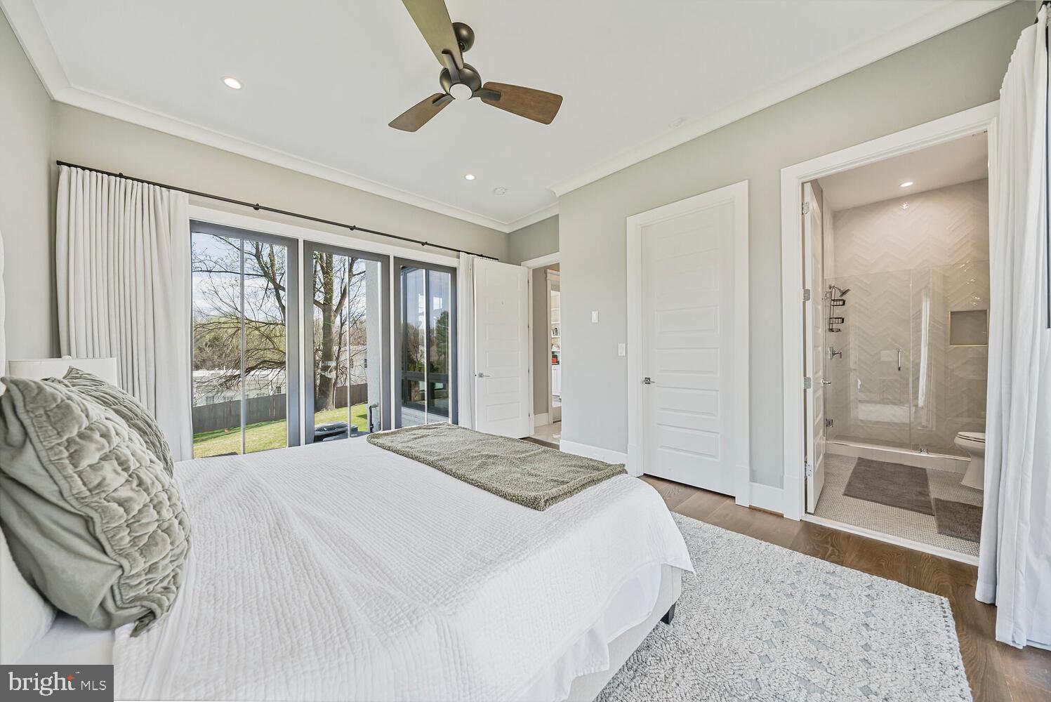 ROLLING VALLEY - Residential