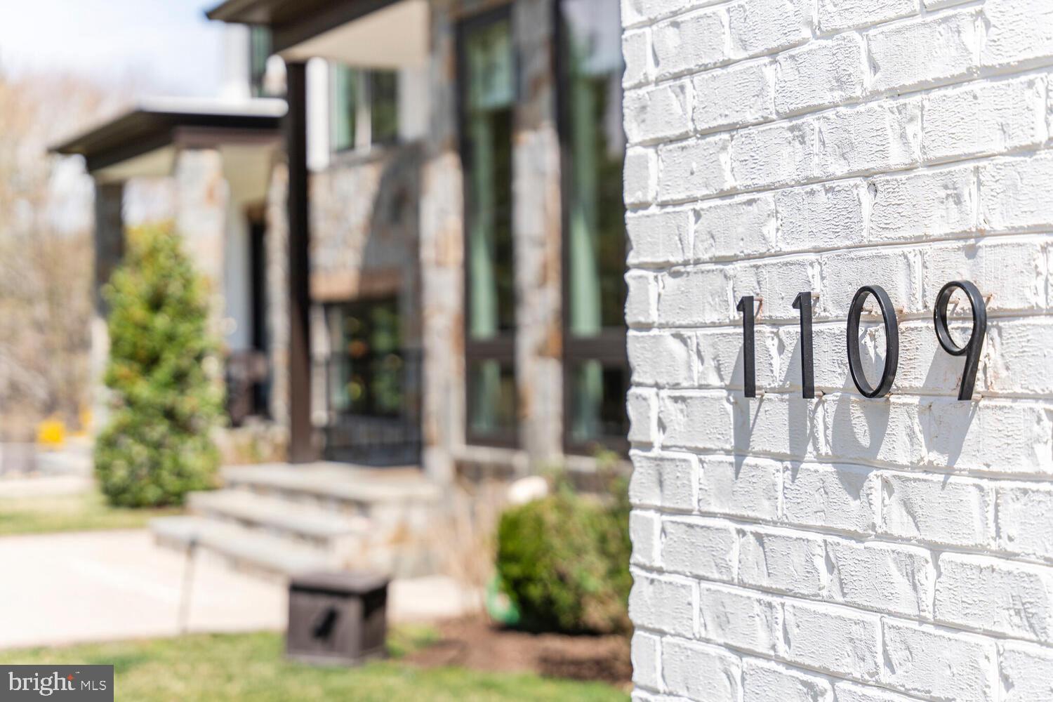 1109 TOWLSTON ROAD