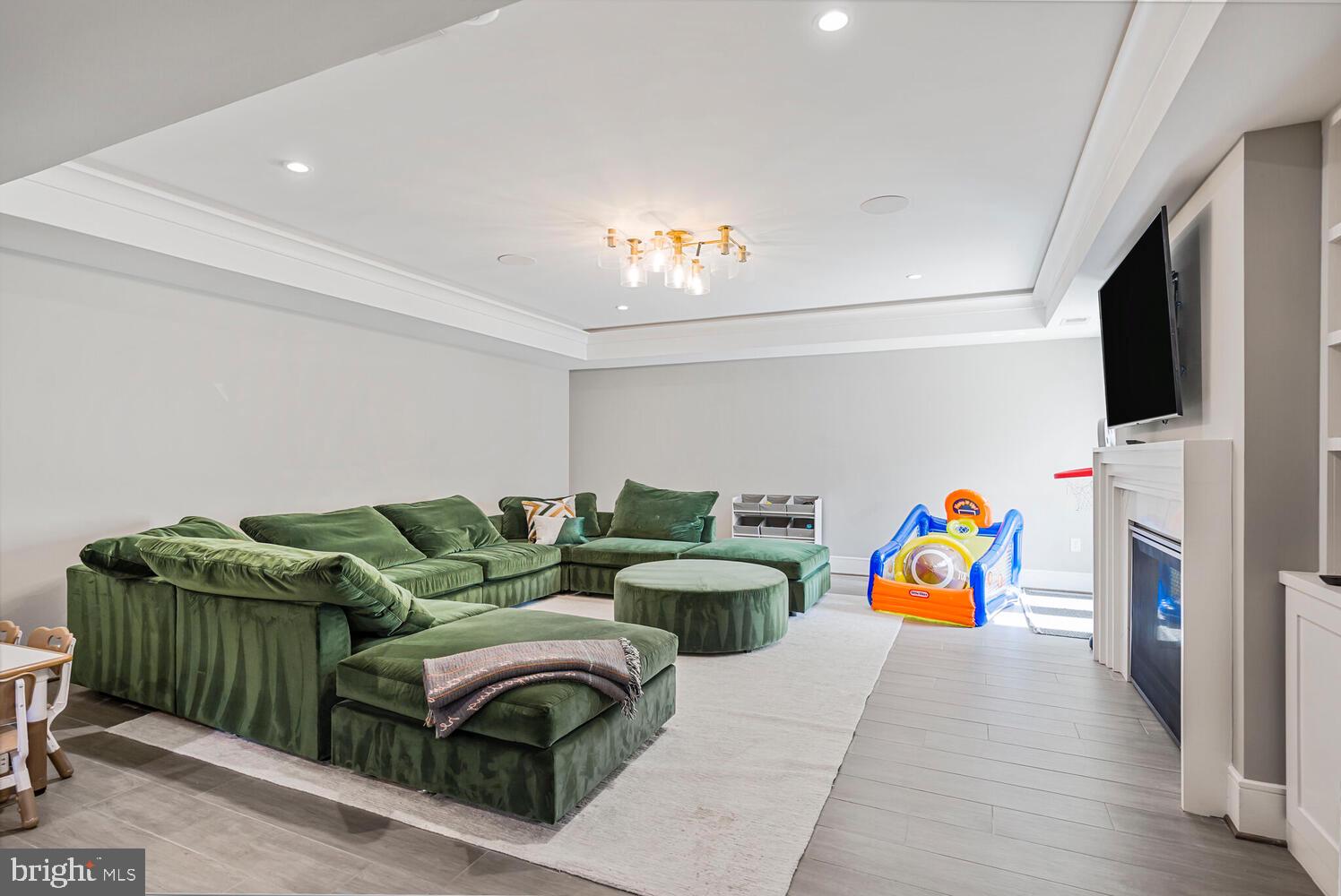 ROLLING VALLEY - Residential