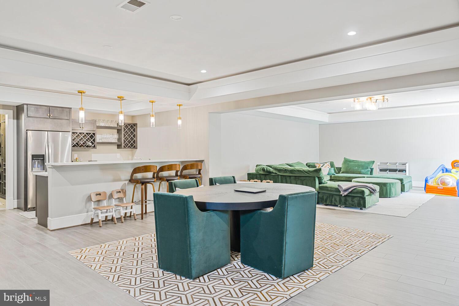 ROLLING VALLEY - Residential