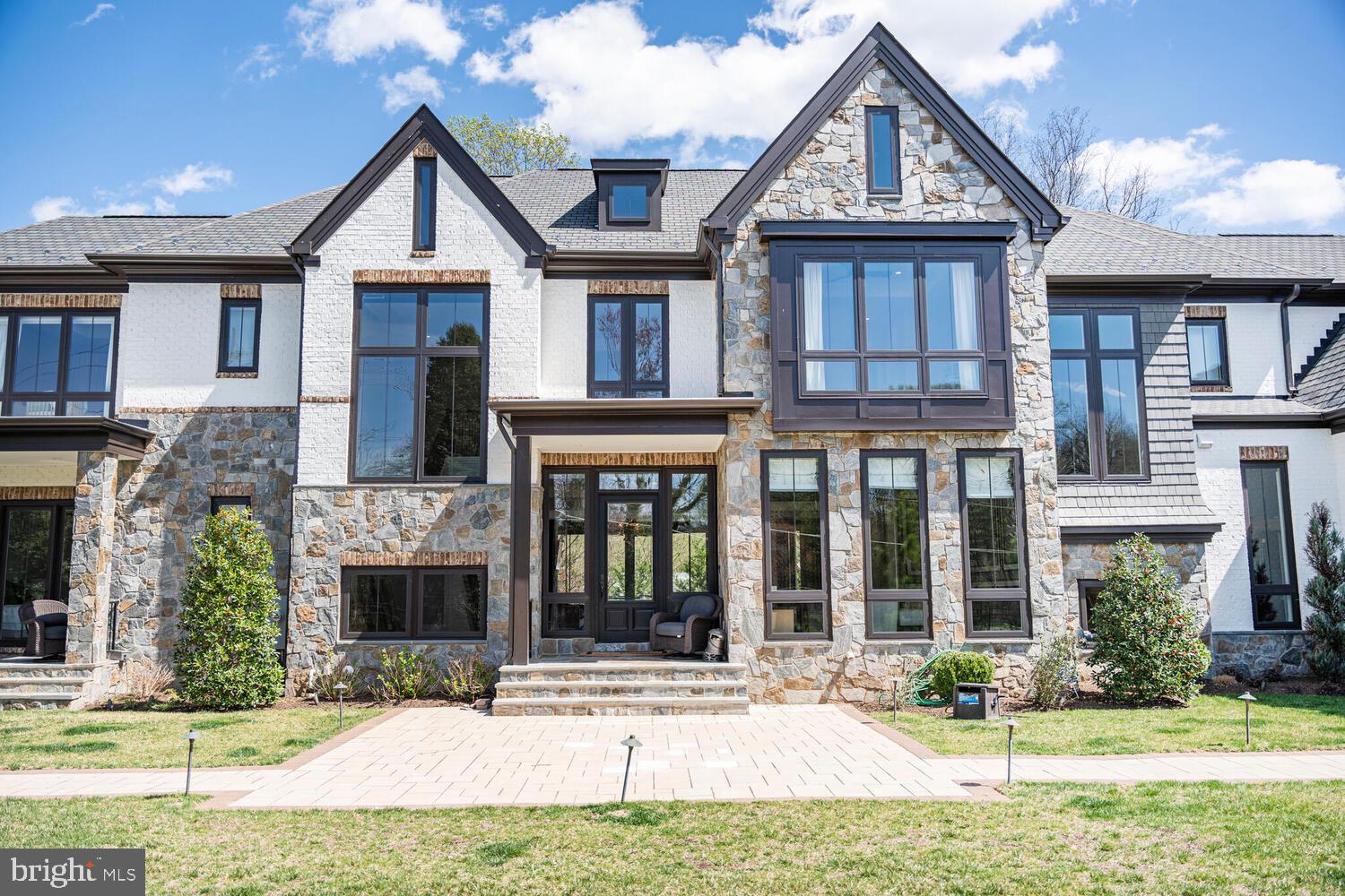 1109 TOWLSTON ROAD