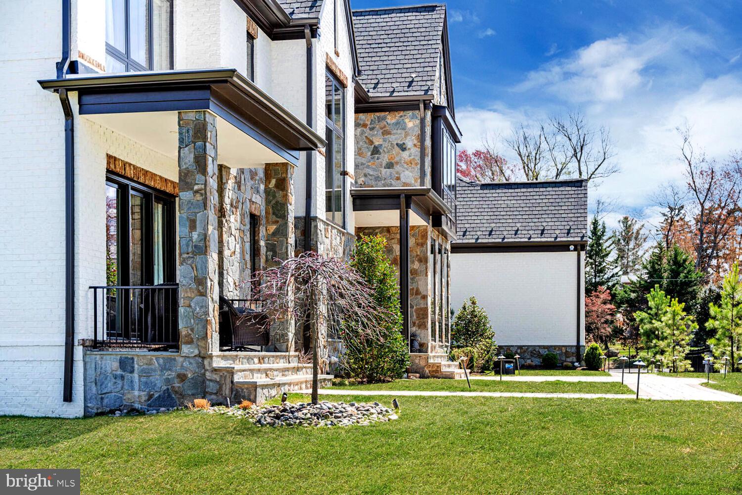 ROLLING VALLEY - Residential