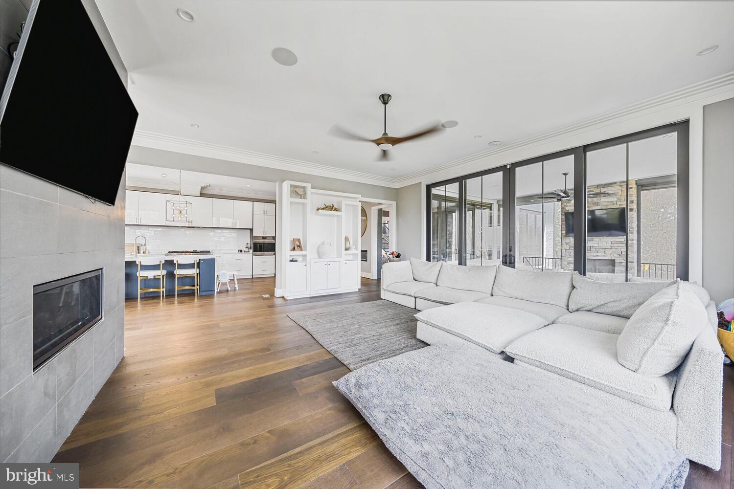 ROLLING VALLEY - Residential