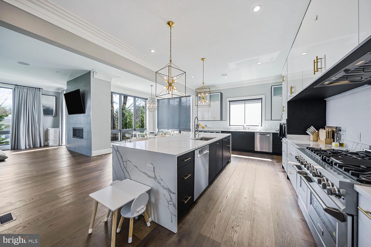 ROLLING VALLEY - Residential