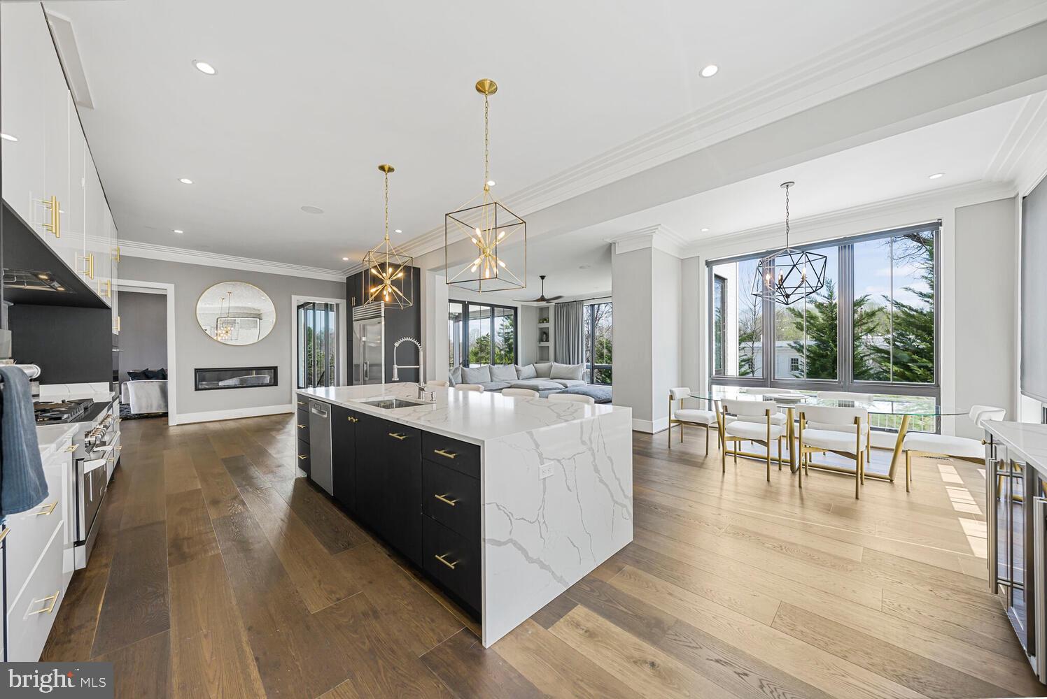 ROLLING VALLEY - Residential