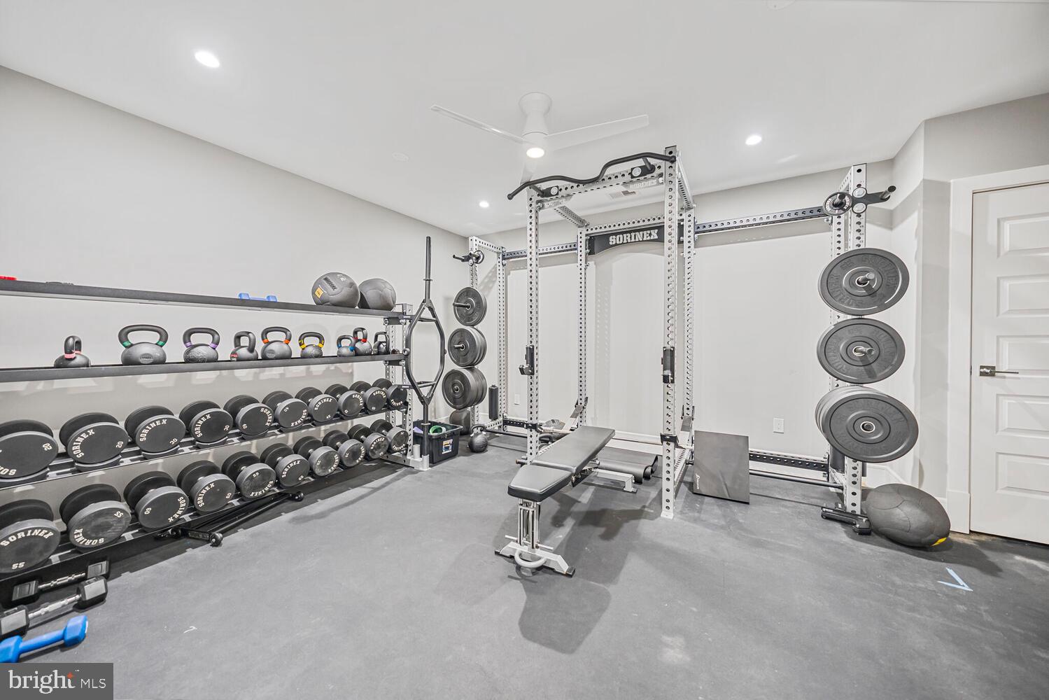 ROLLING VALLEY - Residential