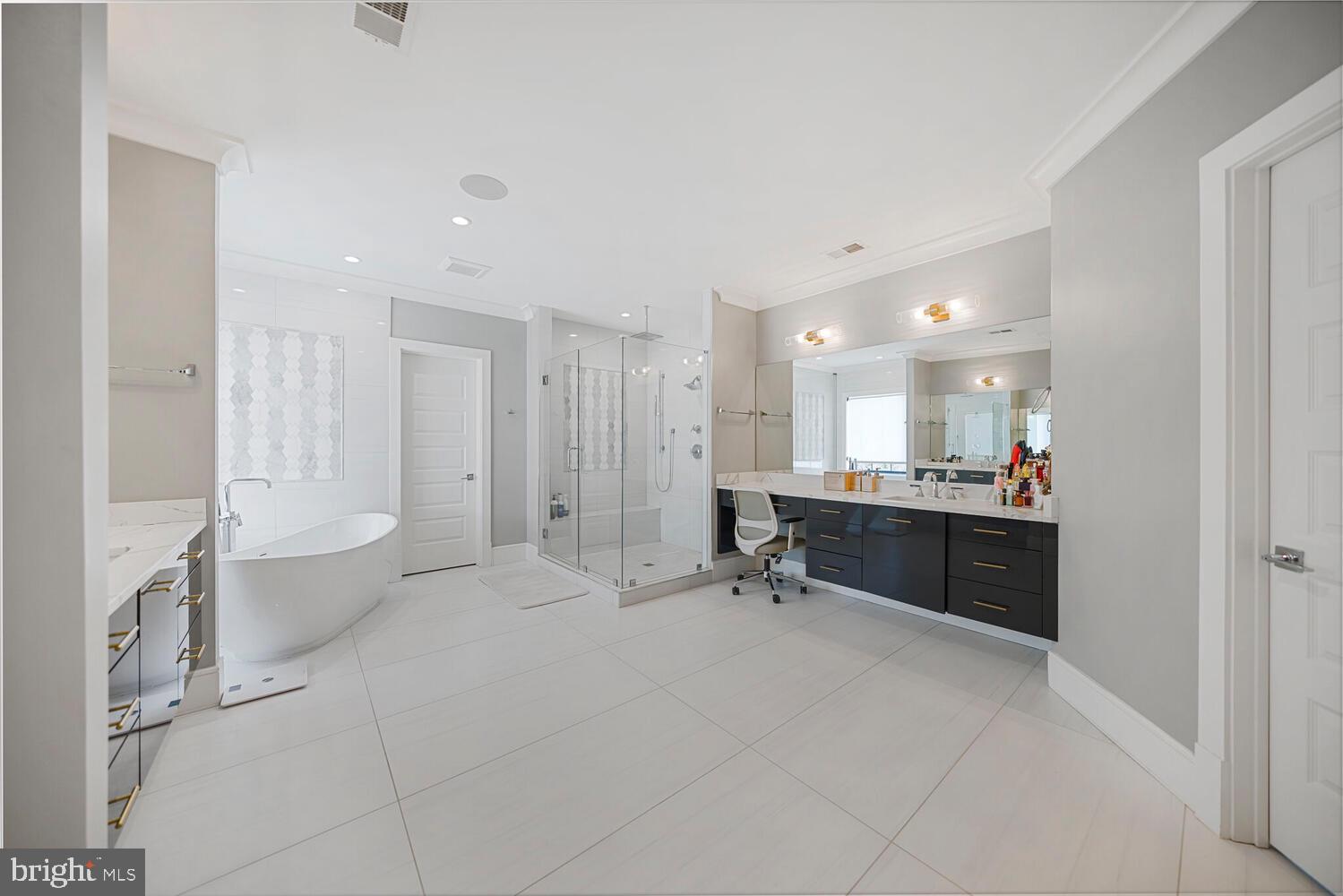 ROLLING VALLEY - Residential