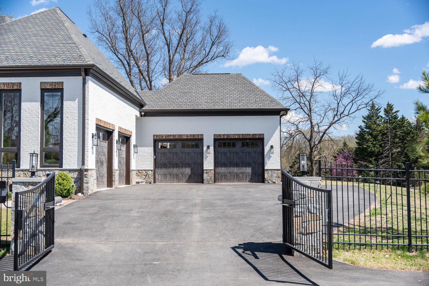 1109 TOWLSTON ROAD