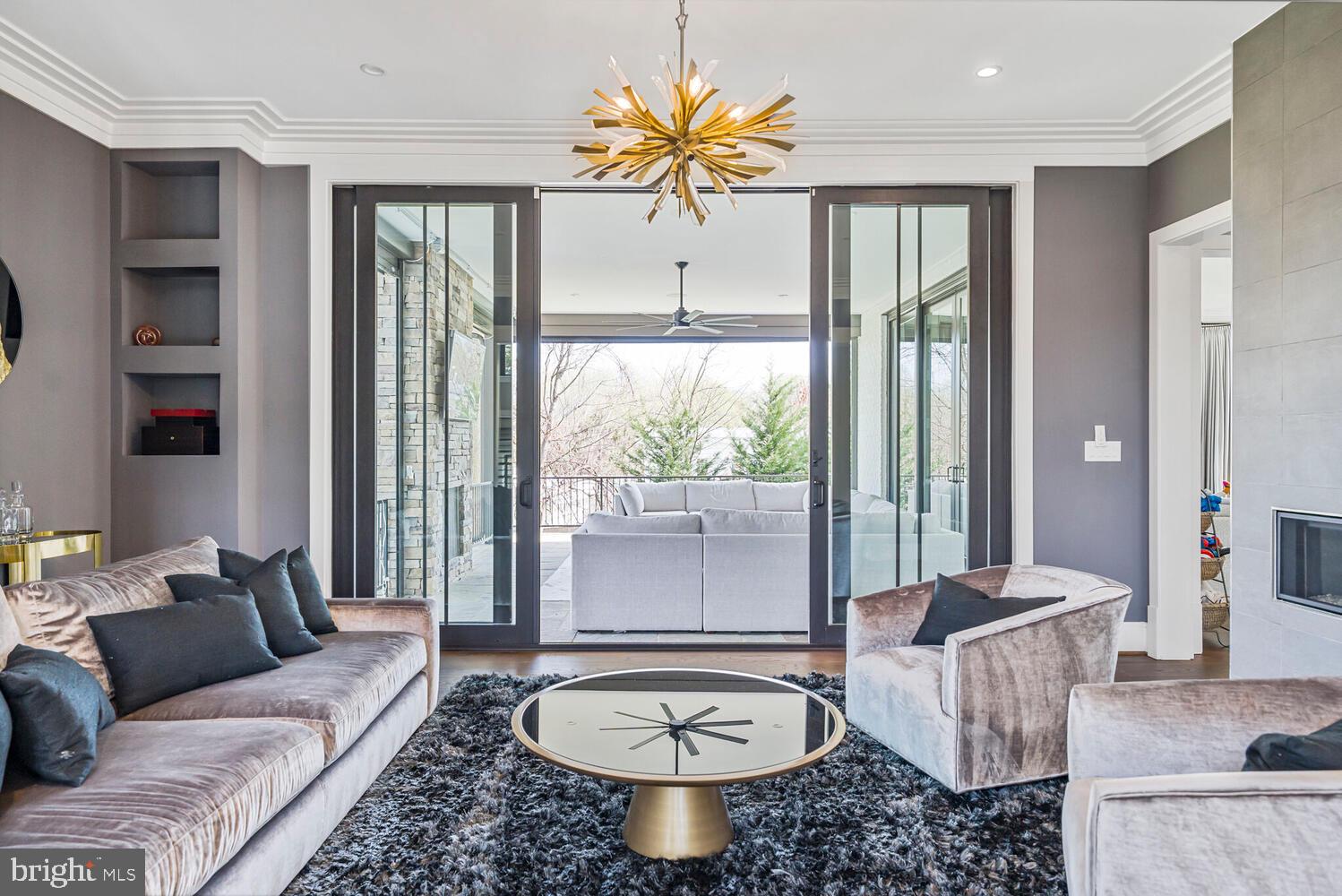 ROLLING VALLEY - Residential