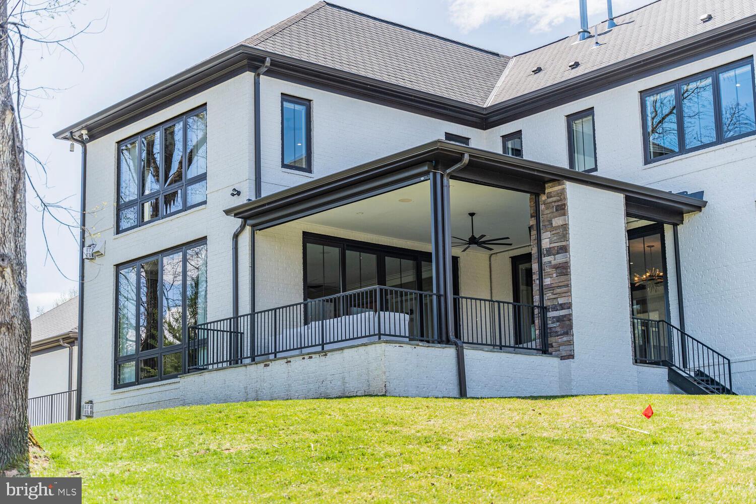 ROLLING VALLEY - Residential