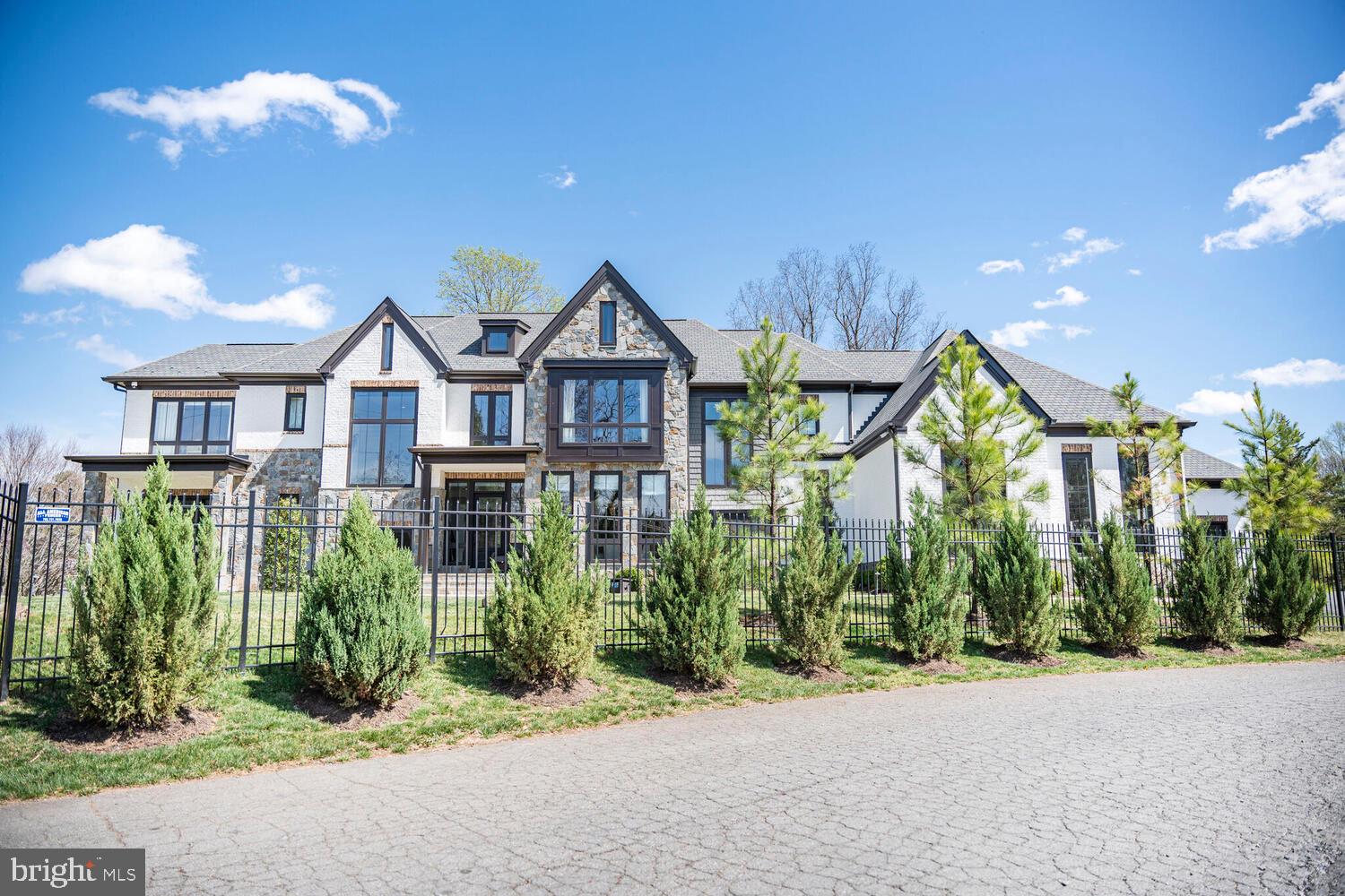 1109 TOWLSTON ROAD