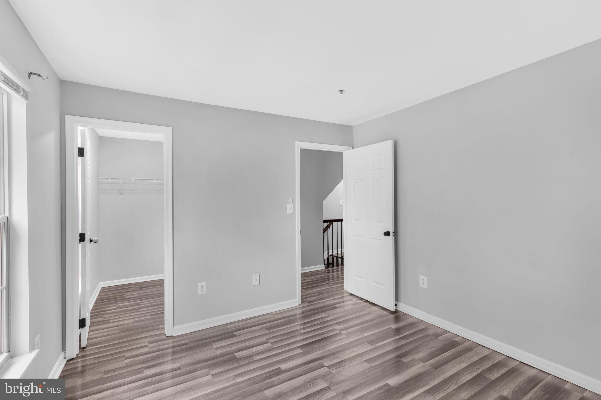 CROMWELL FOUNTAIN - Residential