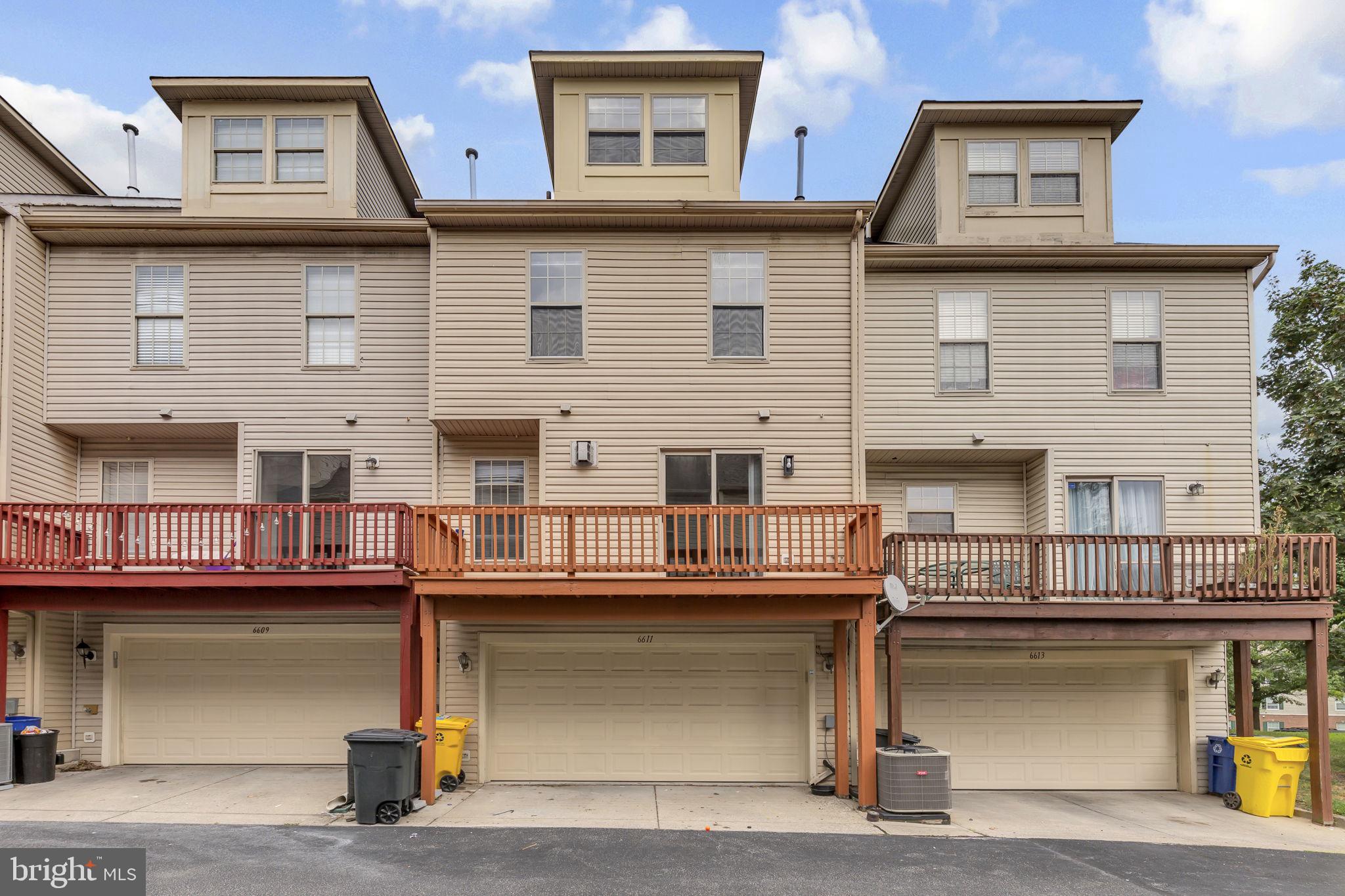 CROMWELL FOUNTAIN - Residential