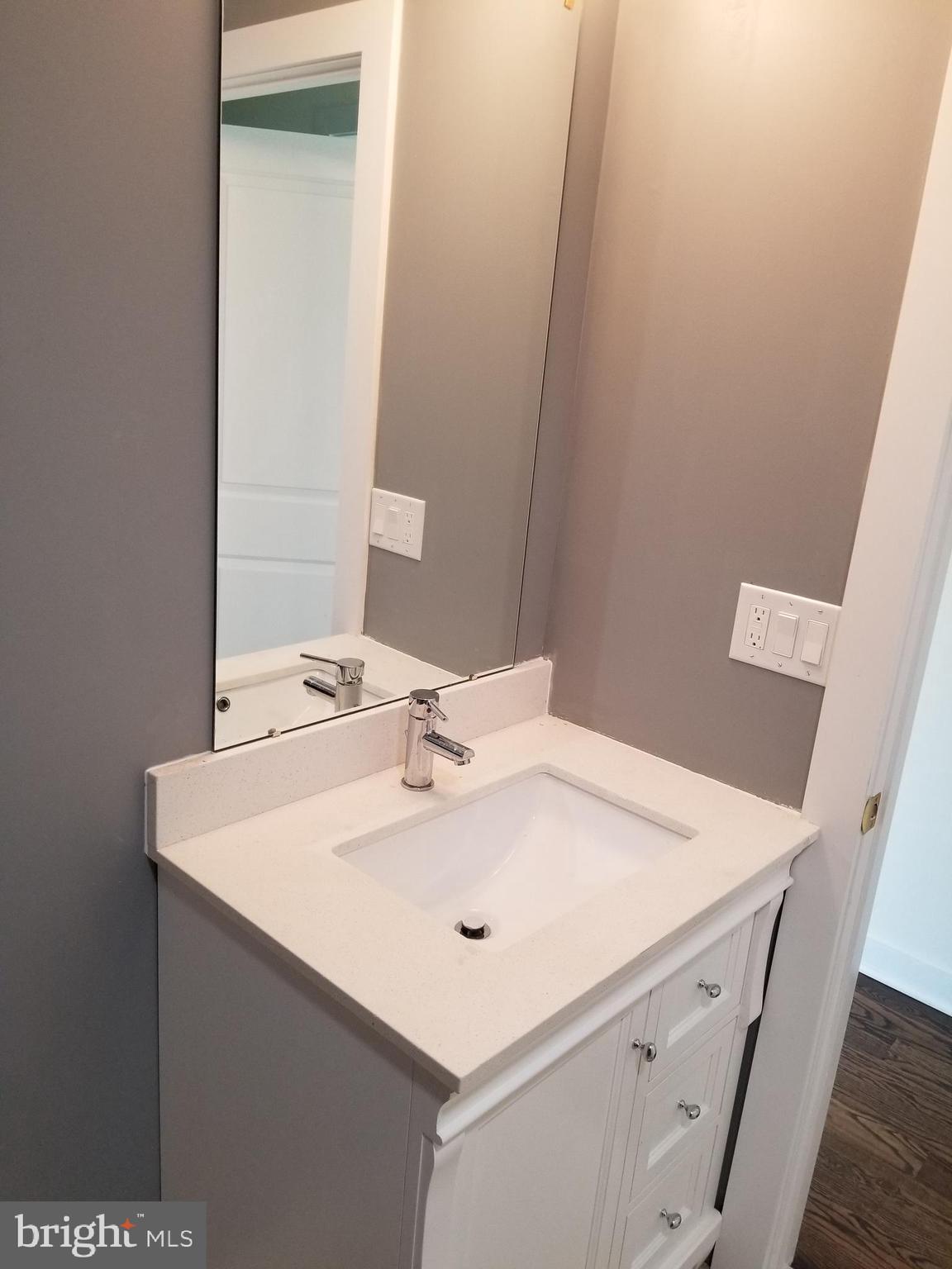 SOCIETY HILL - Residential Lease