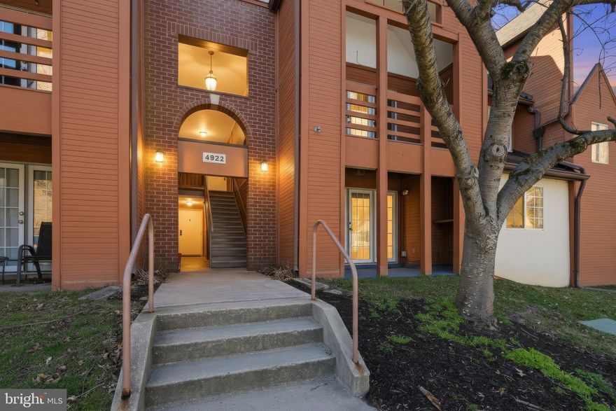 Welcome home to this charming one-bedroom condo nestled in the highly sought-after Heatherfield community! This spacious, light-filled main-level unit has been freshly updated with new paint throughout and plush brand-new carpeting, creating a bright and welcoming atmosphere from the moment you step inside. 
Enjoy easy, comfortable living with access to fantastic community amenities—unwind by the pool or host friends and neighbors in the inviting community room. Ideally located, you’ll love being just minutes from all that Dorsey Search has to offer, including shopping, scenic walking trails, parks, and convenient access to major roadways for an easy commute. 
Don’t miss the opportunity to make this move-in-ready gem your own!