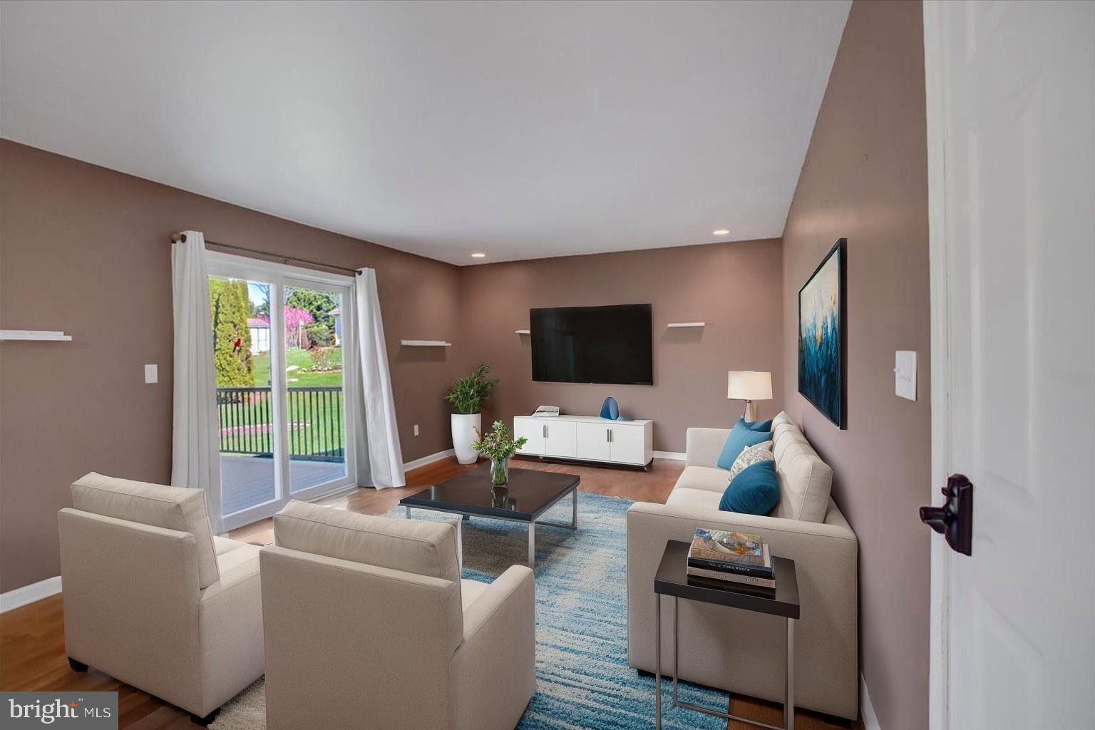 SOUTH MOUNTAIN ESTATES - Residential