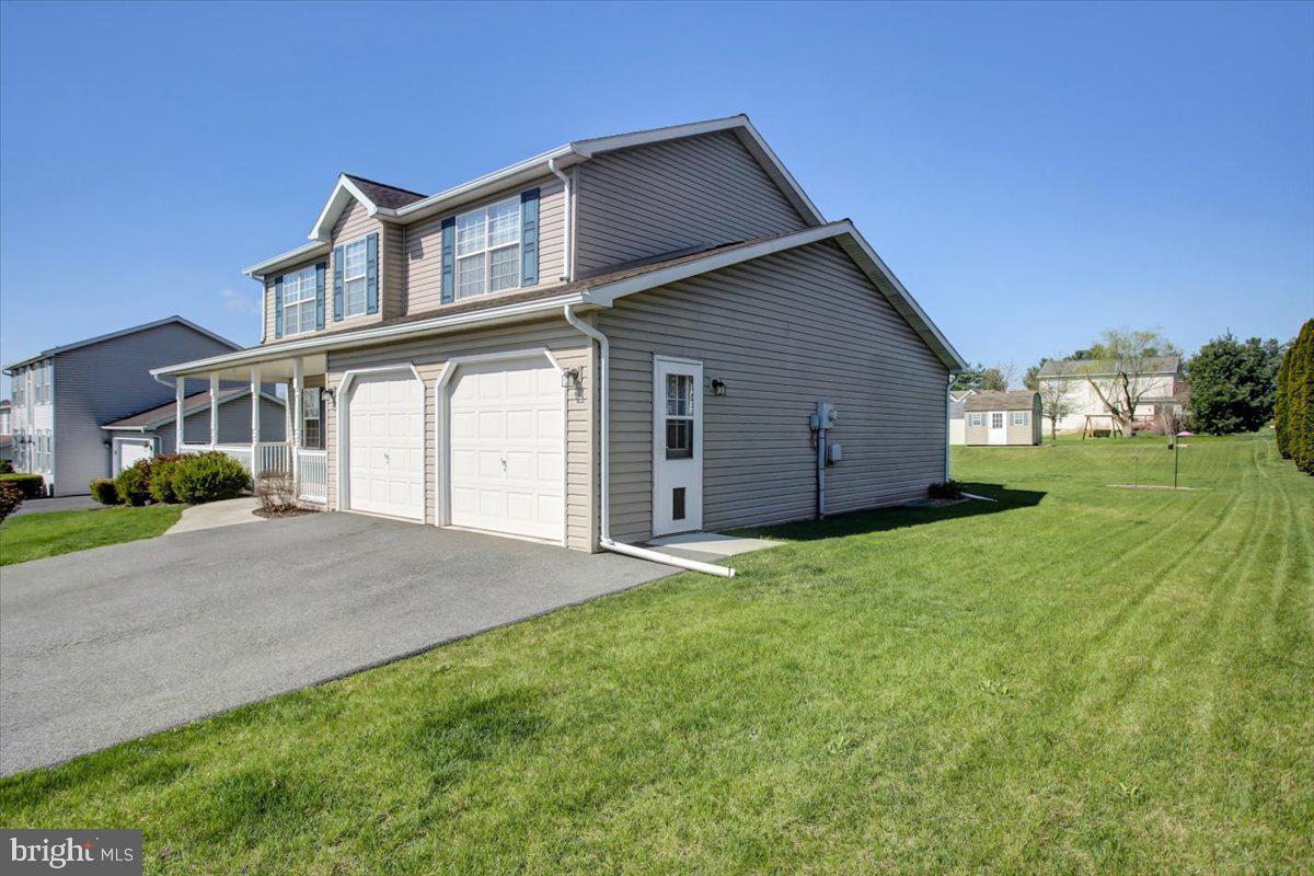 SOUTH MOUNTAIN ESTATES - Residential