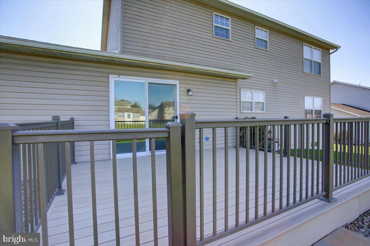 SOUTH MOUNTAIN ESTATES - Residential