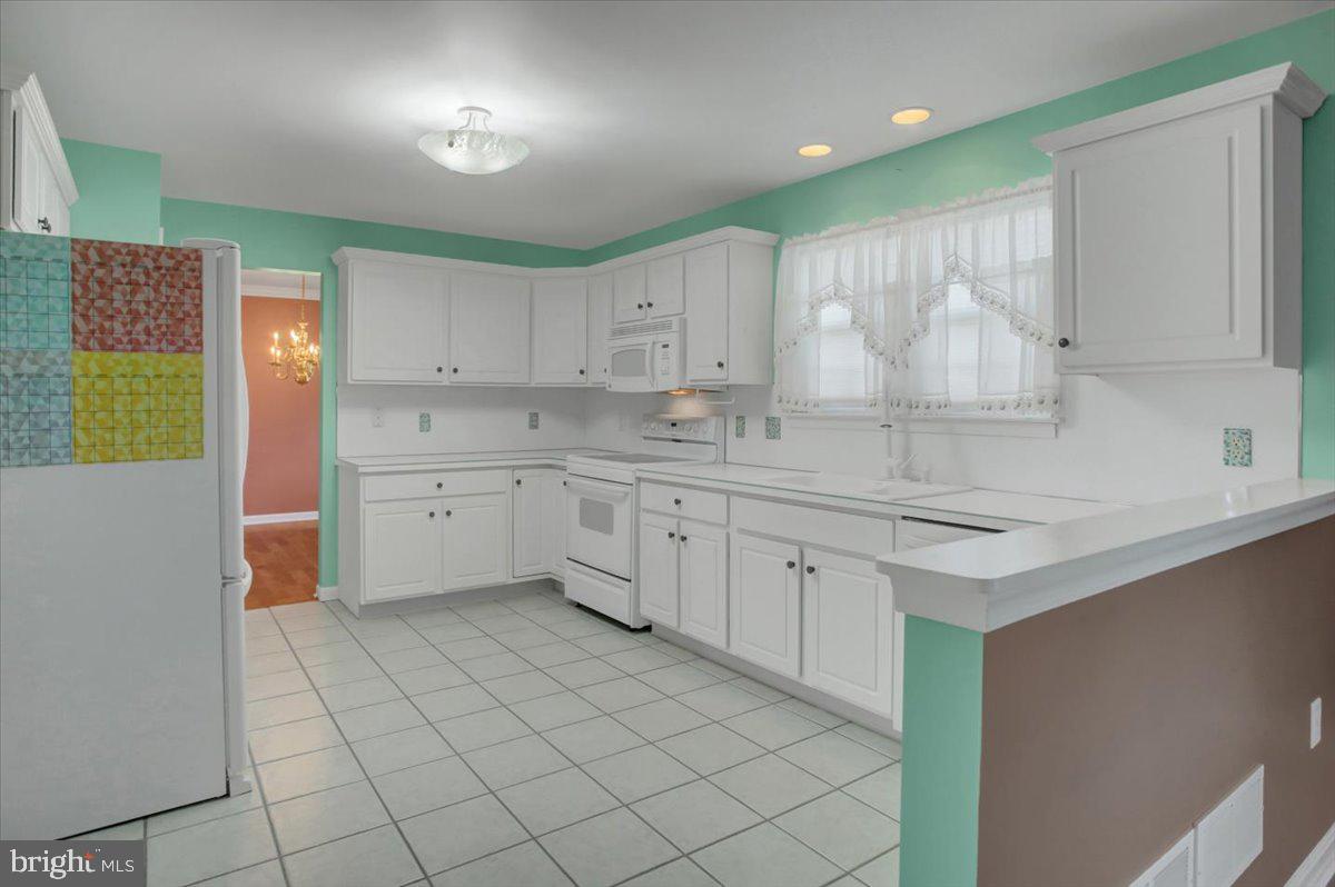 SOUTH MOUNTAIN ESTATES - Residential