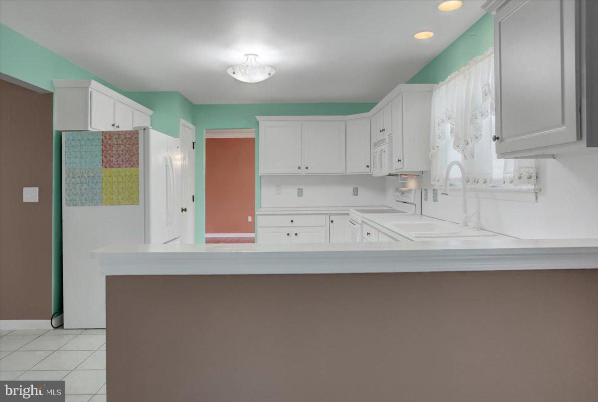 SOUTH MOUNTAIN ESTATES - Residential