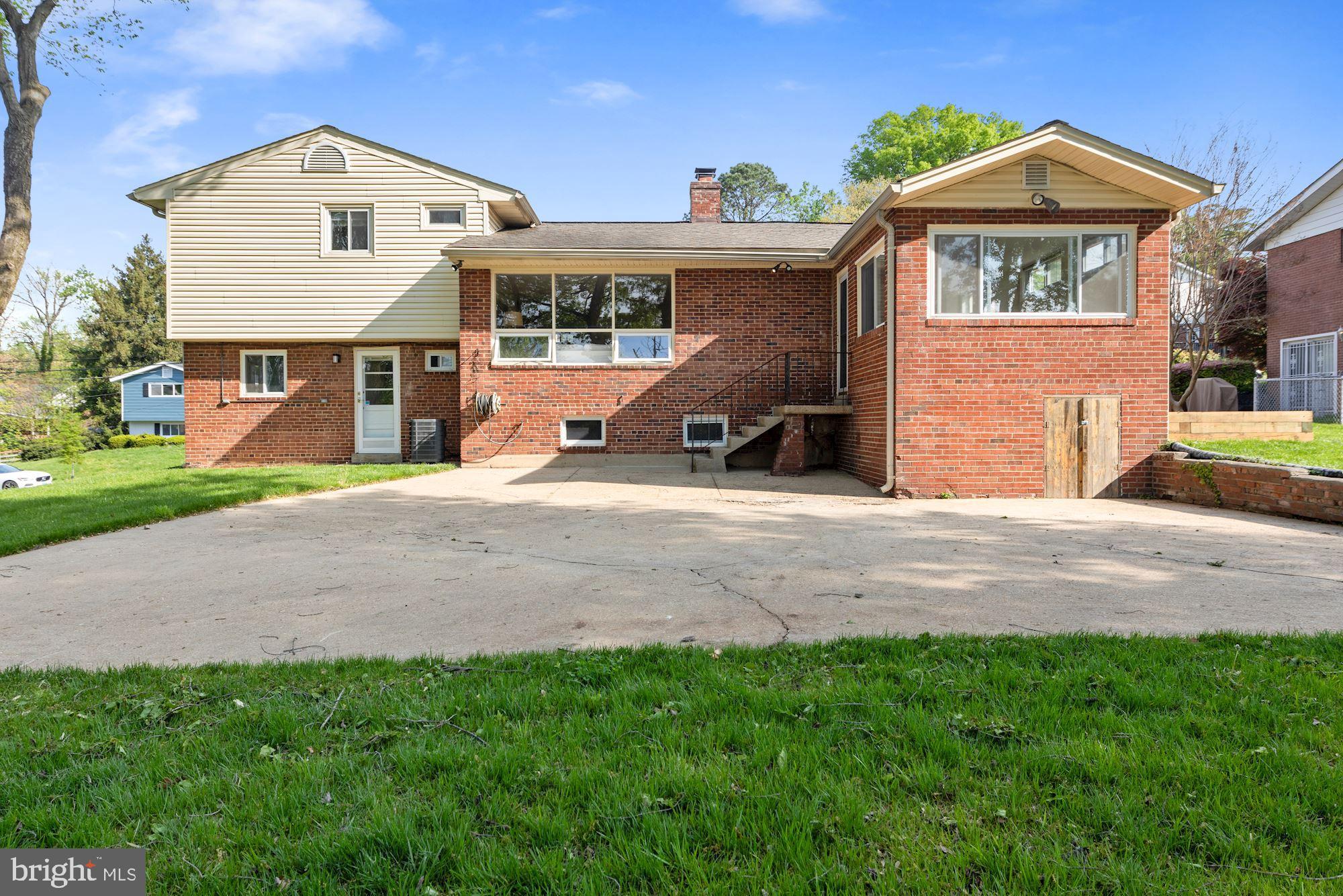 COLLEGE HEIGHTS TERRACE - Residential