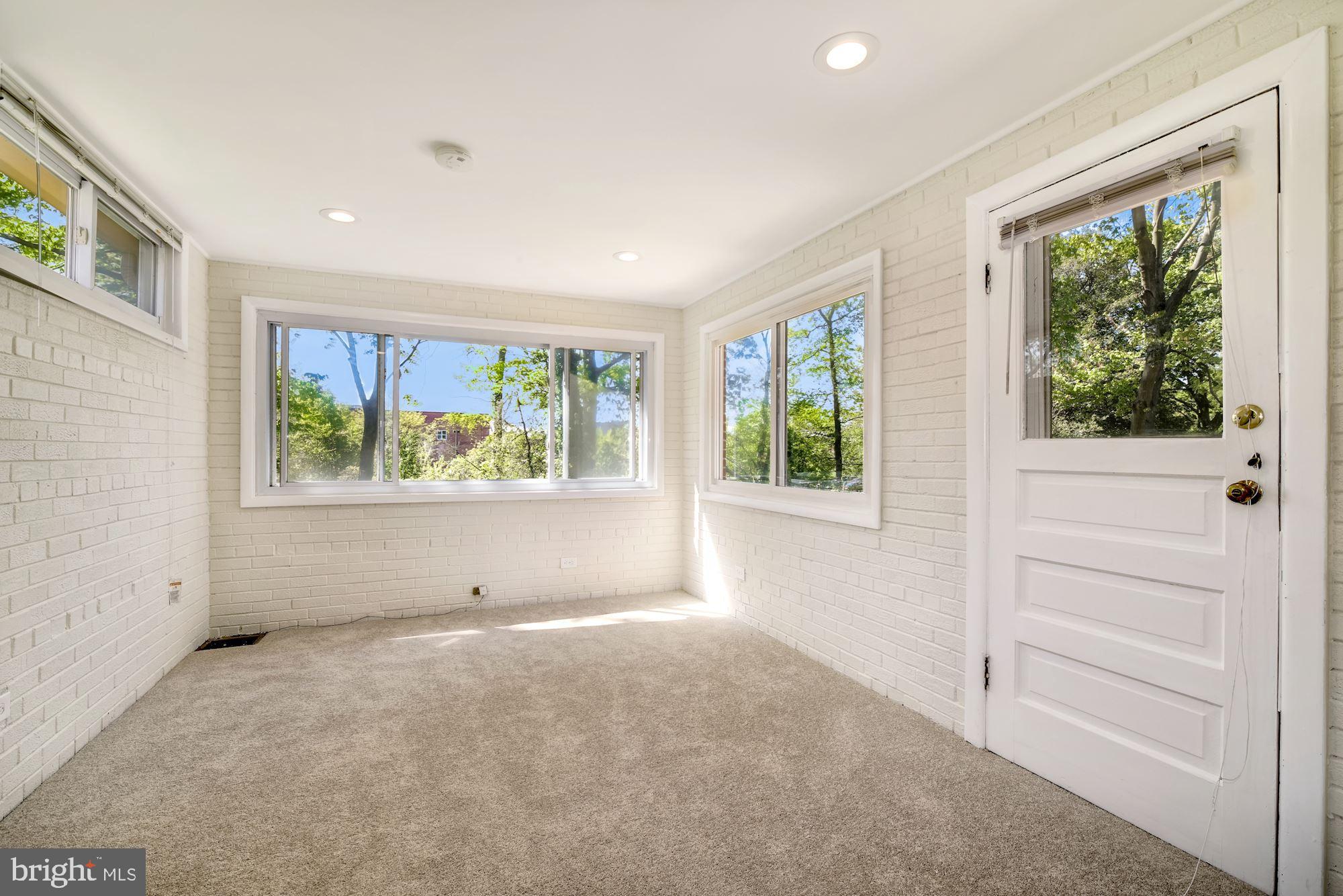 COLLEGE HEIGHTS TERRACE - Residential